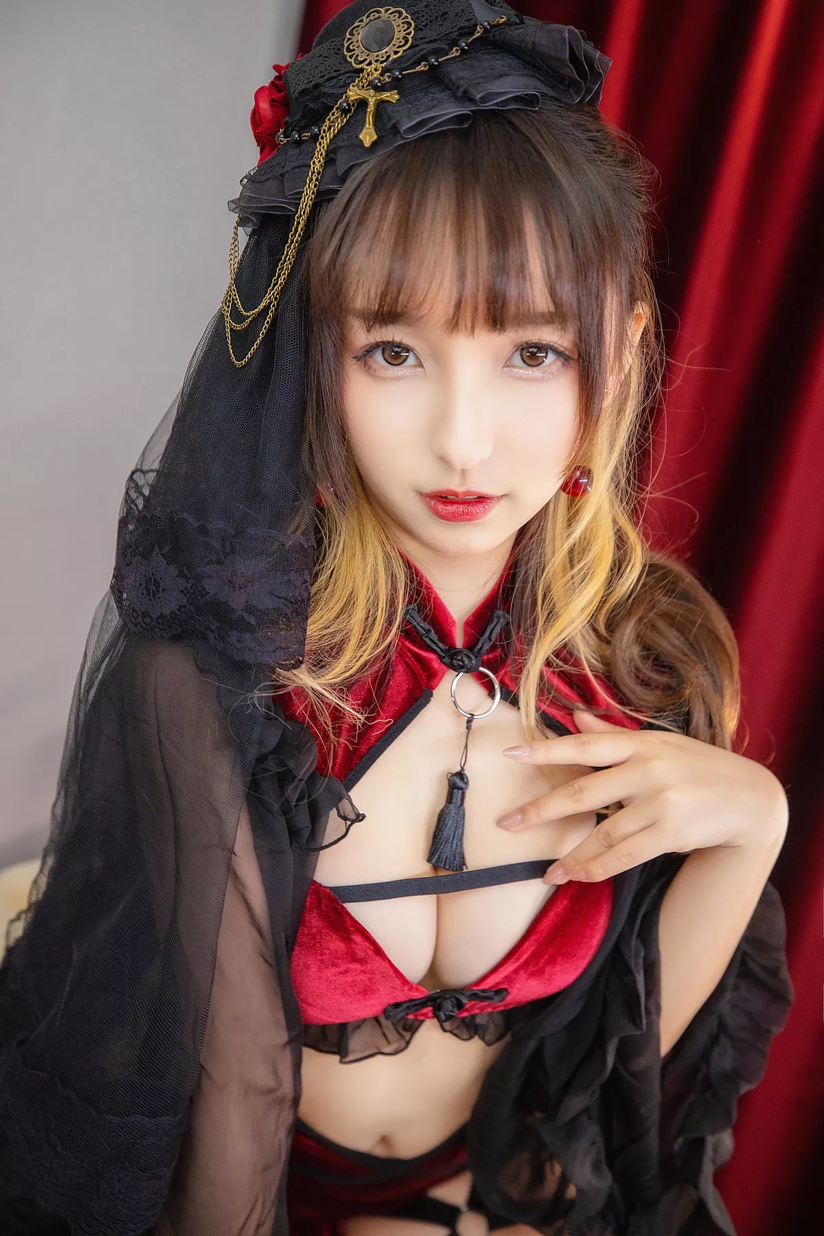 Xgyw.Org_萝莉美女神楽板真冬樱桃少女主题私房性感白色薄透睡衣+红色情趣旗袍诱惑写真150P