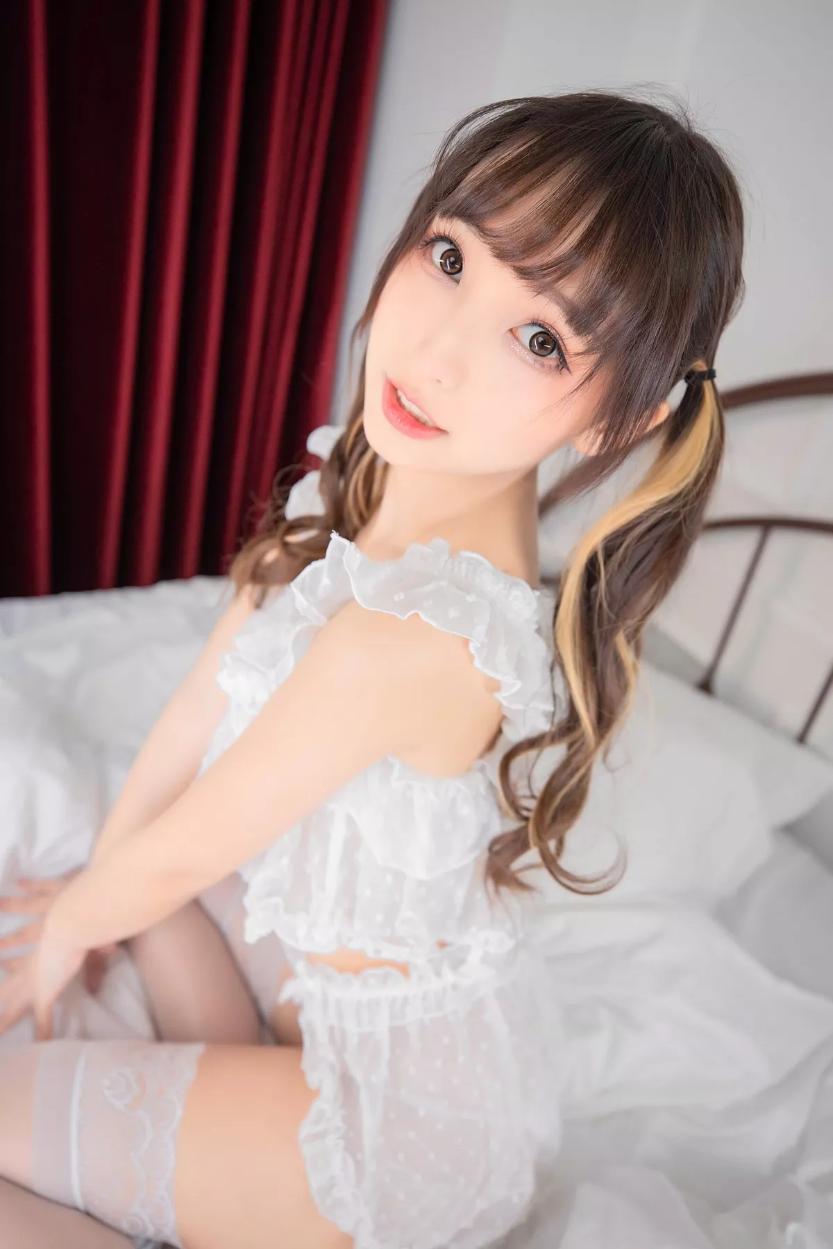 Xgyw.Org_萝莉美女神楽板真冬樱桃少女主题私房性感白色薄透睡衣+红色情趣旗袍诱惑写真150P