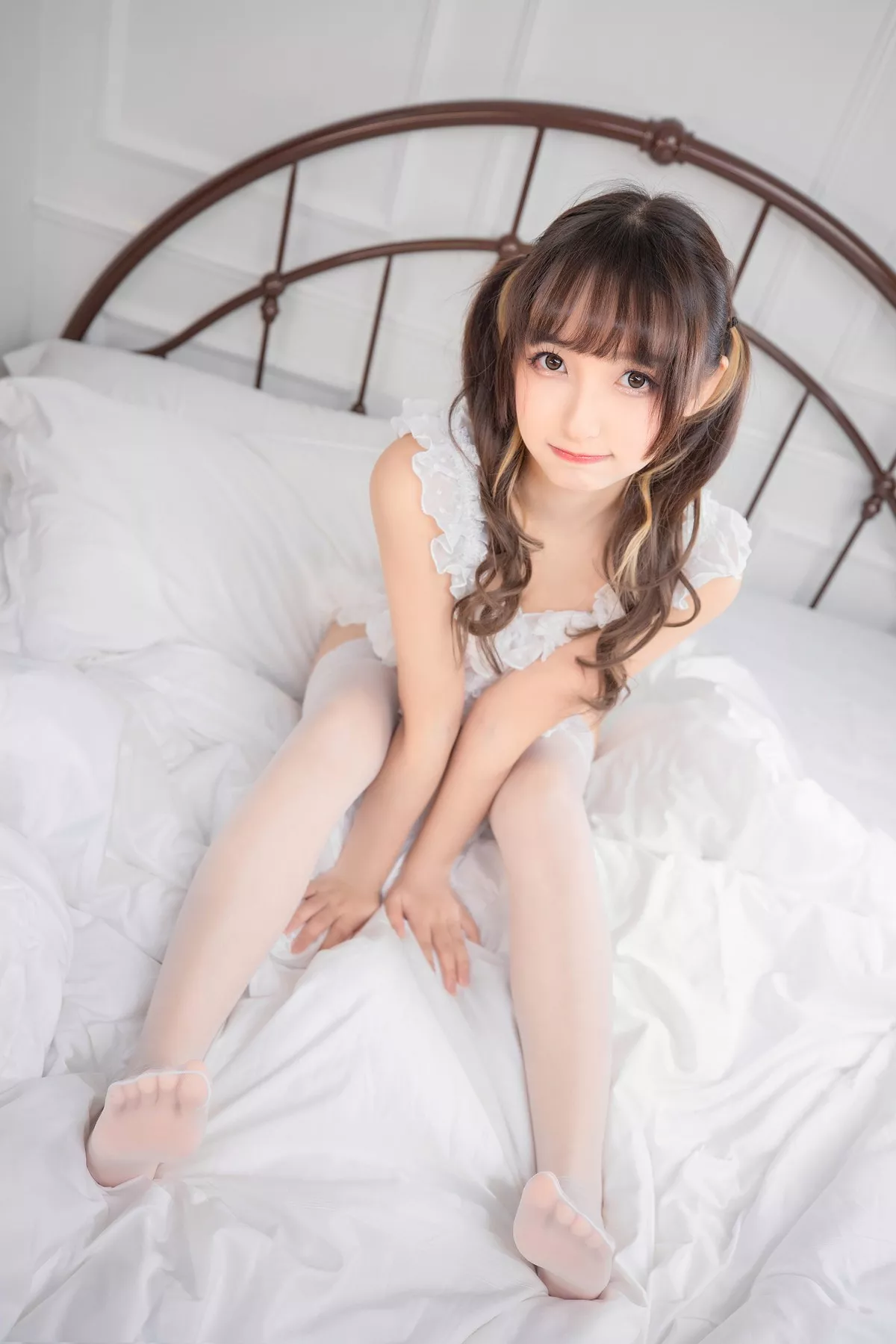 Xgyw.Org_萝莉美女神楽板真冬樱桃少女主题私房性感白色薄透睡衣+红色情趣旗袍诱惑写真150P