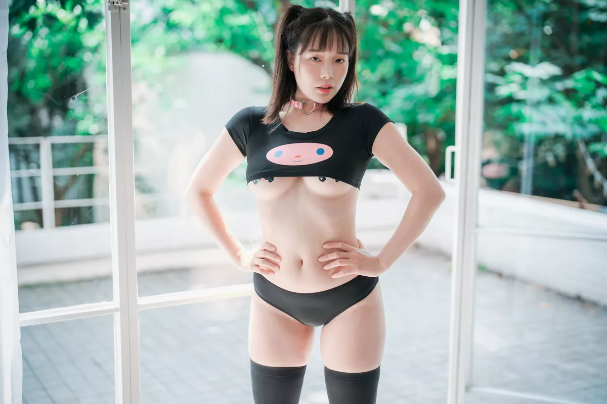 Xgyw.Org_[DJAWA]No.211_模特PIA_Black Puppy Girl主题性感黑色卡通短上衣露豪乳遮点诱惑写真50P