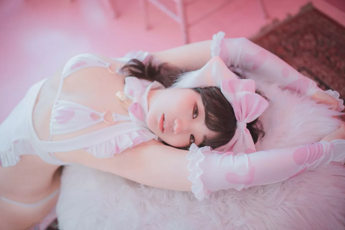 Xgyw.Org_[DJAWA]No.212_模特Mimmi_Cream Cow Milk主题私房性感牛奶三点式内衣撩人诱惑写真106P