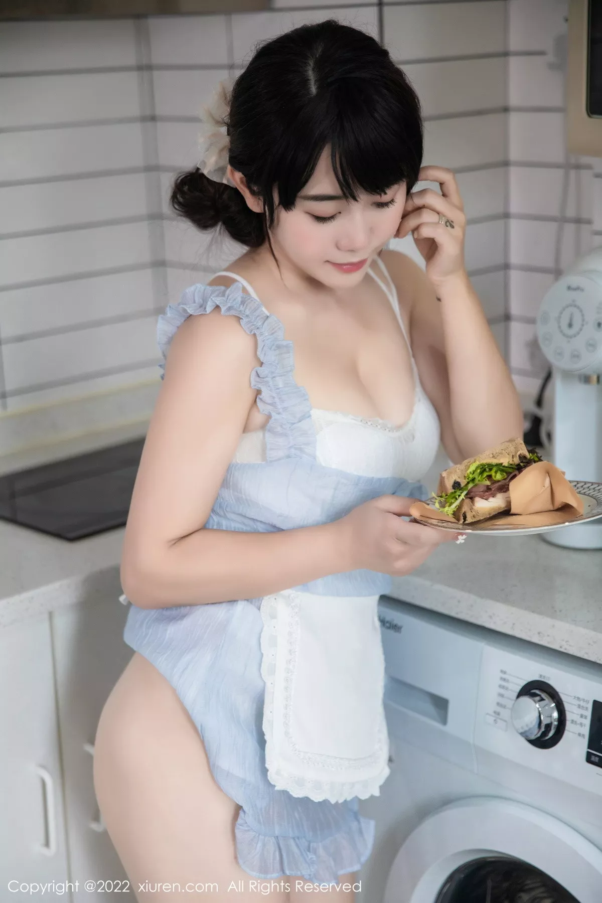 Xgyw.Org_XiuRen第5834期_模特严利娅Yuliya私房性感浅蓝色女仆服饰秀翘臀美腿诱惑写真53P