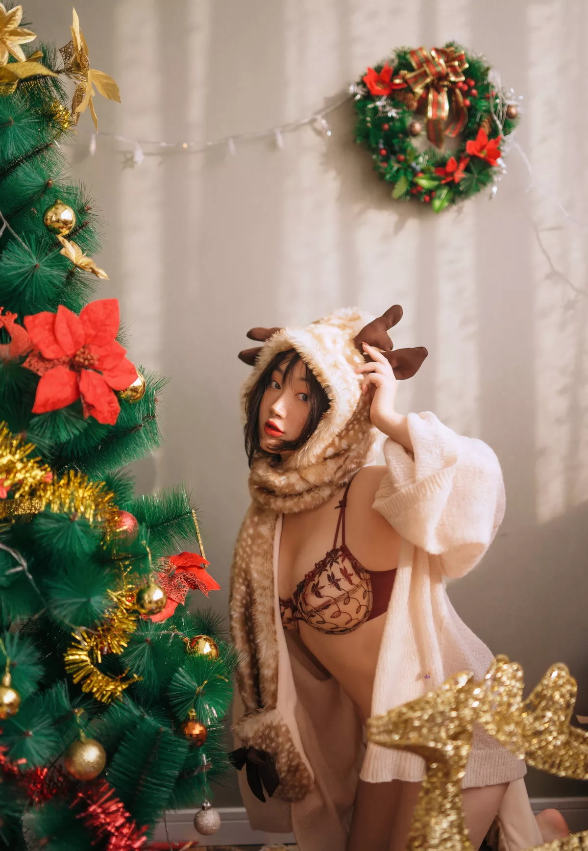 Xgyw.Org_网络美女野百合圣诞主题私房性感小鹿装扮性感蕾丝内衣秀傲人豪乳诱惑写真34P