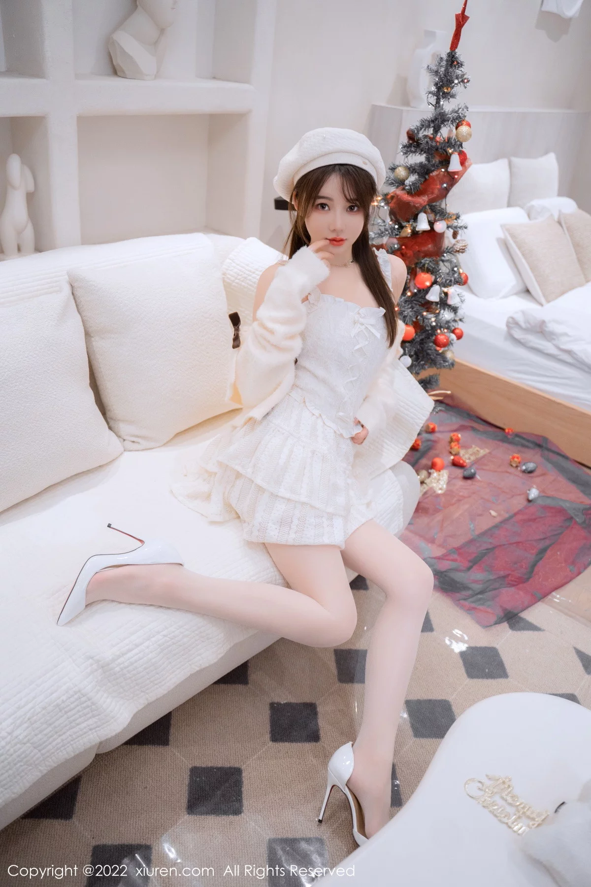 Xgyw.Org_XiuRen第6025期_模特婠婠么性感白色毛线上衣配白短裙秀曼妙身姿完美诱惑写真68P