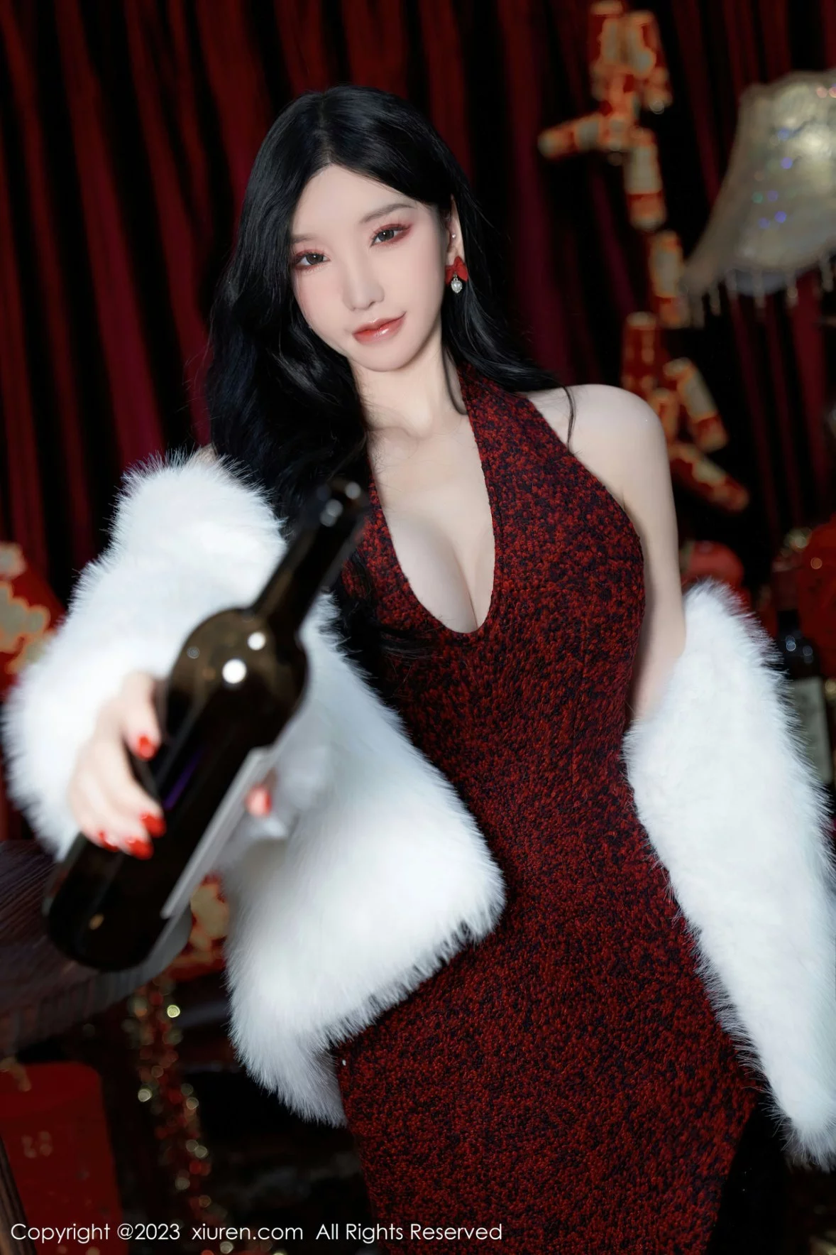 Xgyw.Org_XiuRen第6174期_女神周于希Sally新春主题低胸服饰配超薄黑丝秀完美身材诱惑写真85P