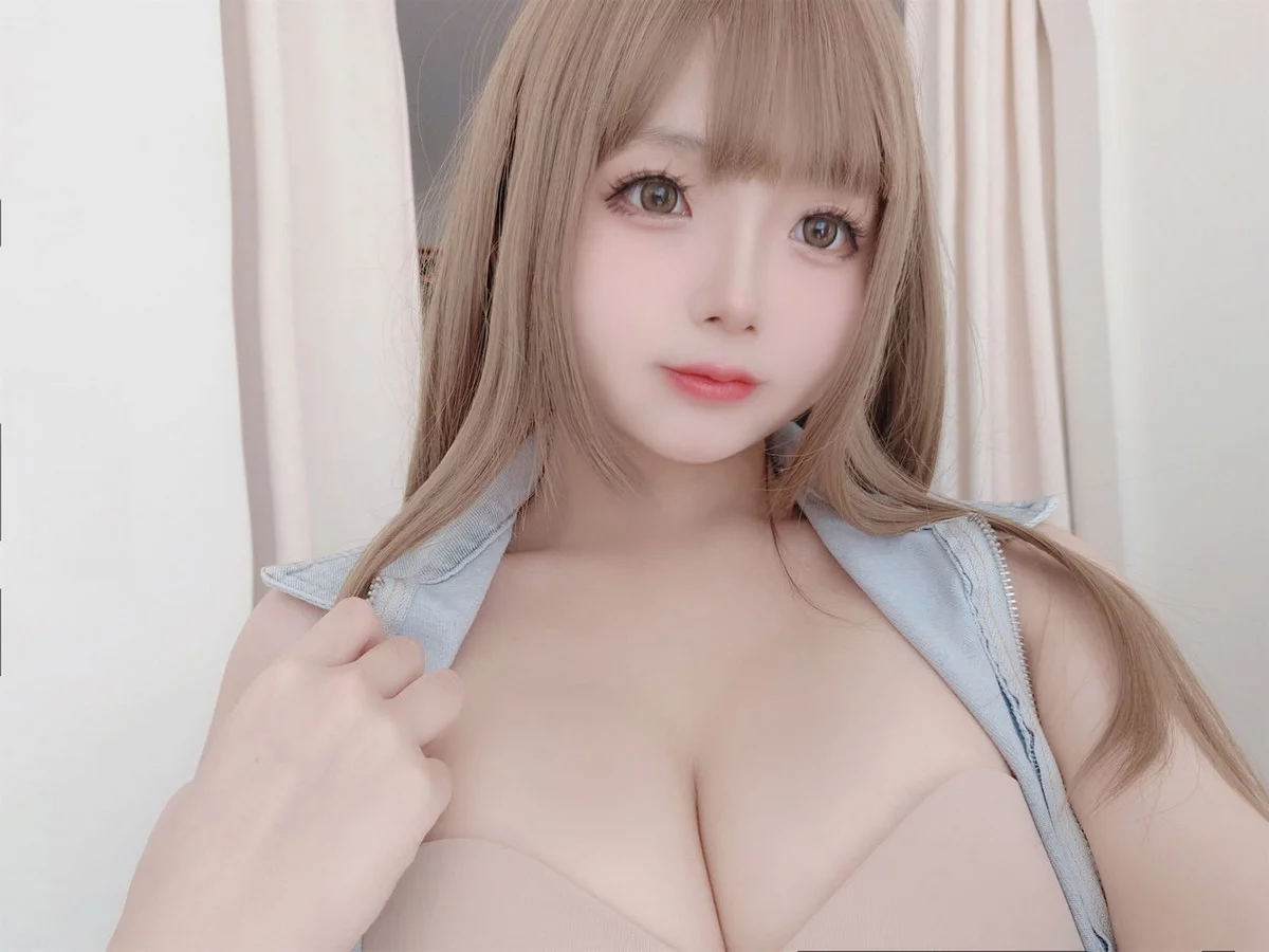 Xgyw.Org_Cosplay美女日奈娇牛仔姐姐主题脱牛仔短裤露白色蕾丝内裤秀翘臀诱惑写真66P