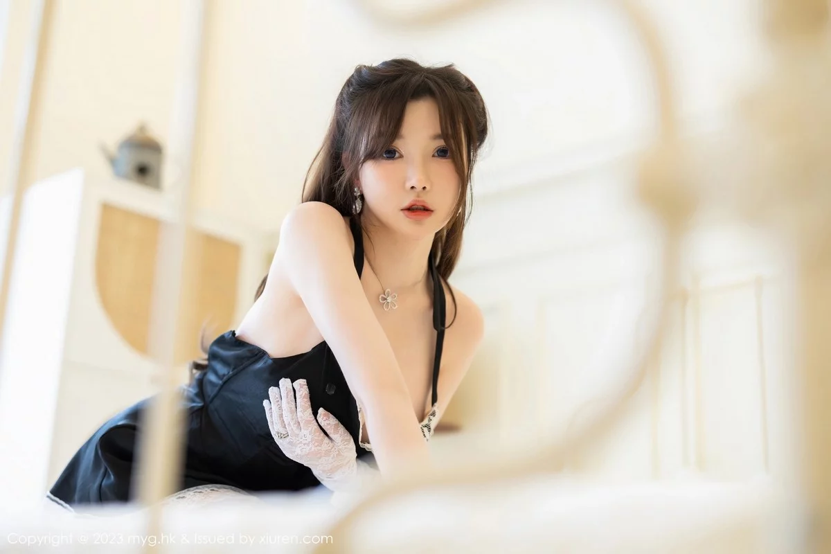 Xgyw.Org_[MyGirl美媛馆]Vol.648_模特糯美子MINIbabe淡蓝露肩连衣短裙秀童颜巨乳身材诱惑写真45P