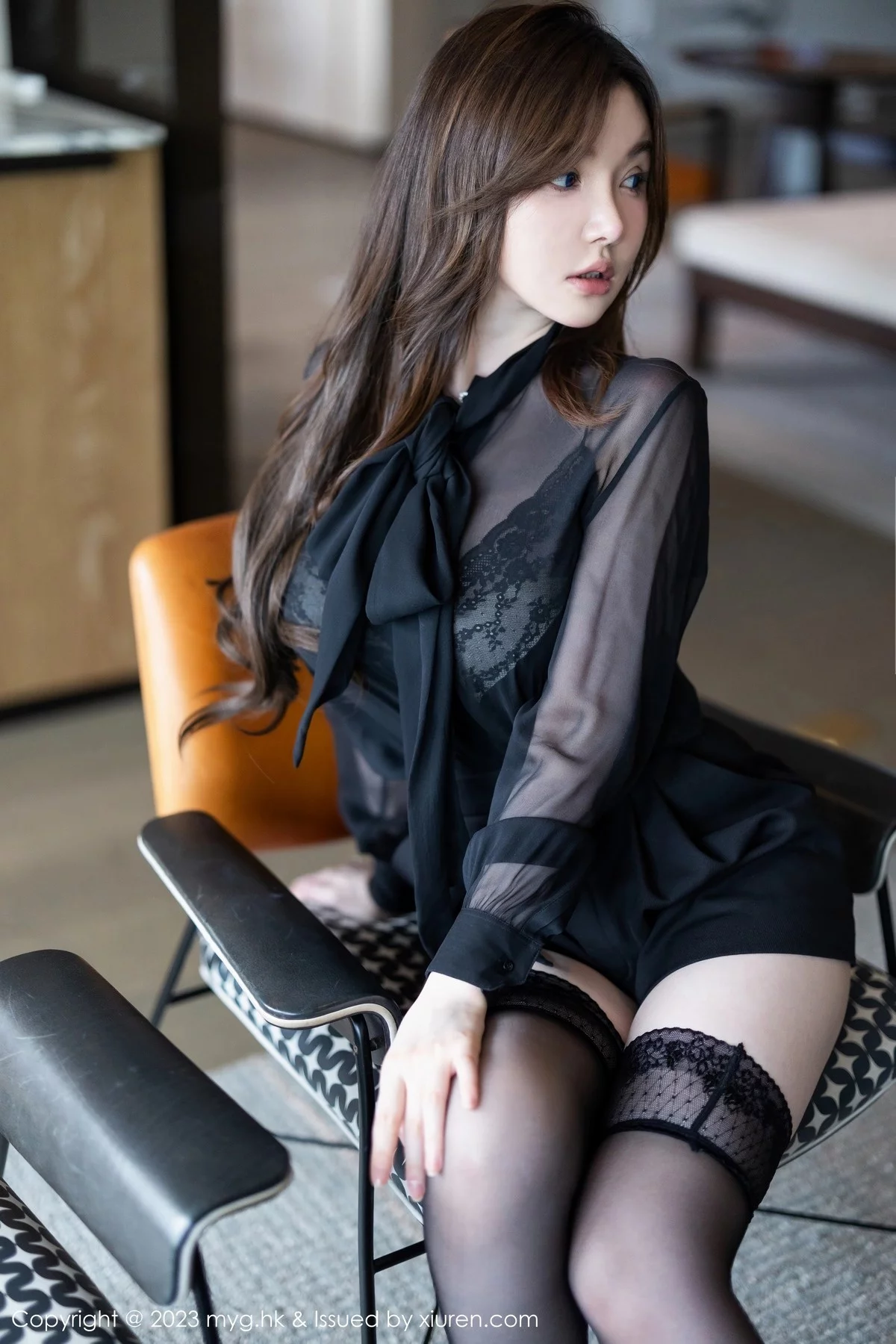 Xgyw.Org_[MyGirl美媛馆]Vol.649_模特糯美子MINIbabe性感黑色蕾丝内衣配黑色蕾丝吊袜魅惑写真62P