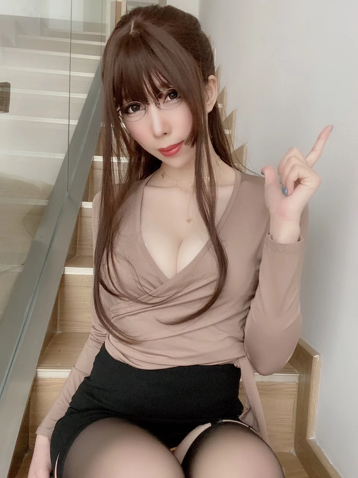 Xgyw.Org_Coser美女鹿野希OL黑丝豹纹主题私房半脱露性感白色内衣配豹纹内裤诱惑写真62P