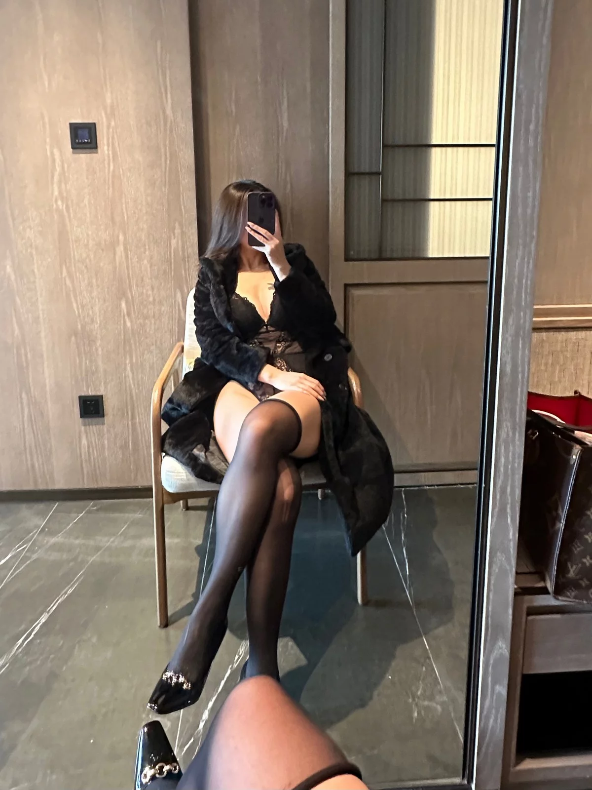 Xgyw.Org_微博妹子陈大小姐微密圈写真图包主题私房性感内衣系列秀豪乳肥臀撩人诱惑写真75P