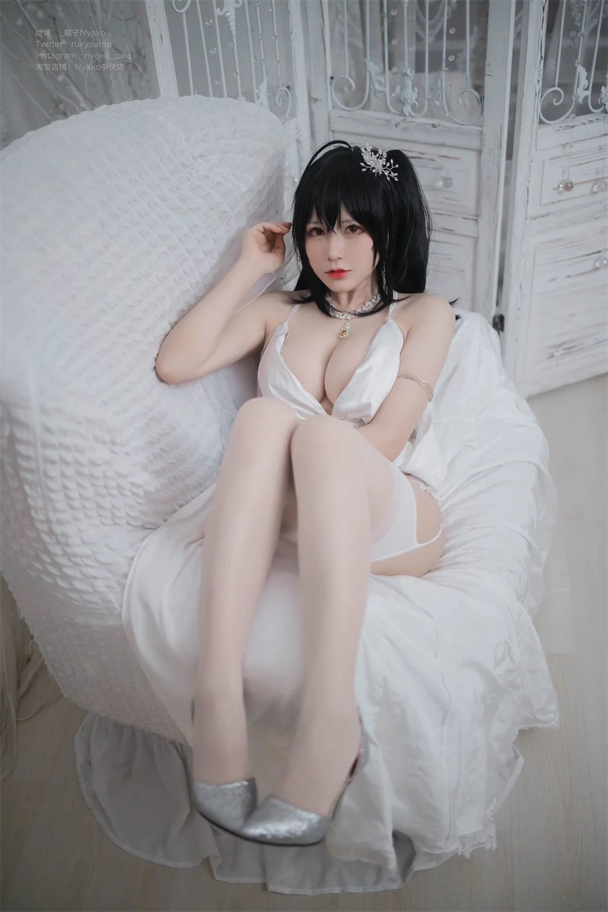 Xgyw.Org_网络美女Nyako喵子大凤纯白婚纱主题性感白色婚纱配白丝吊袜秀美腿诱惑写真65P