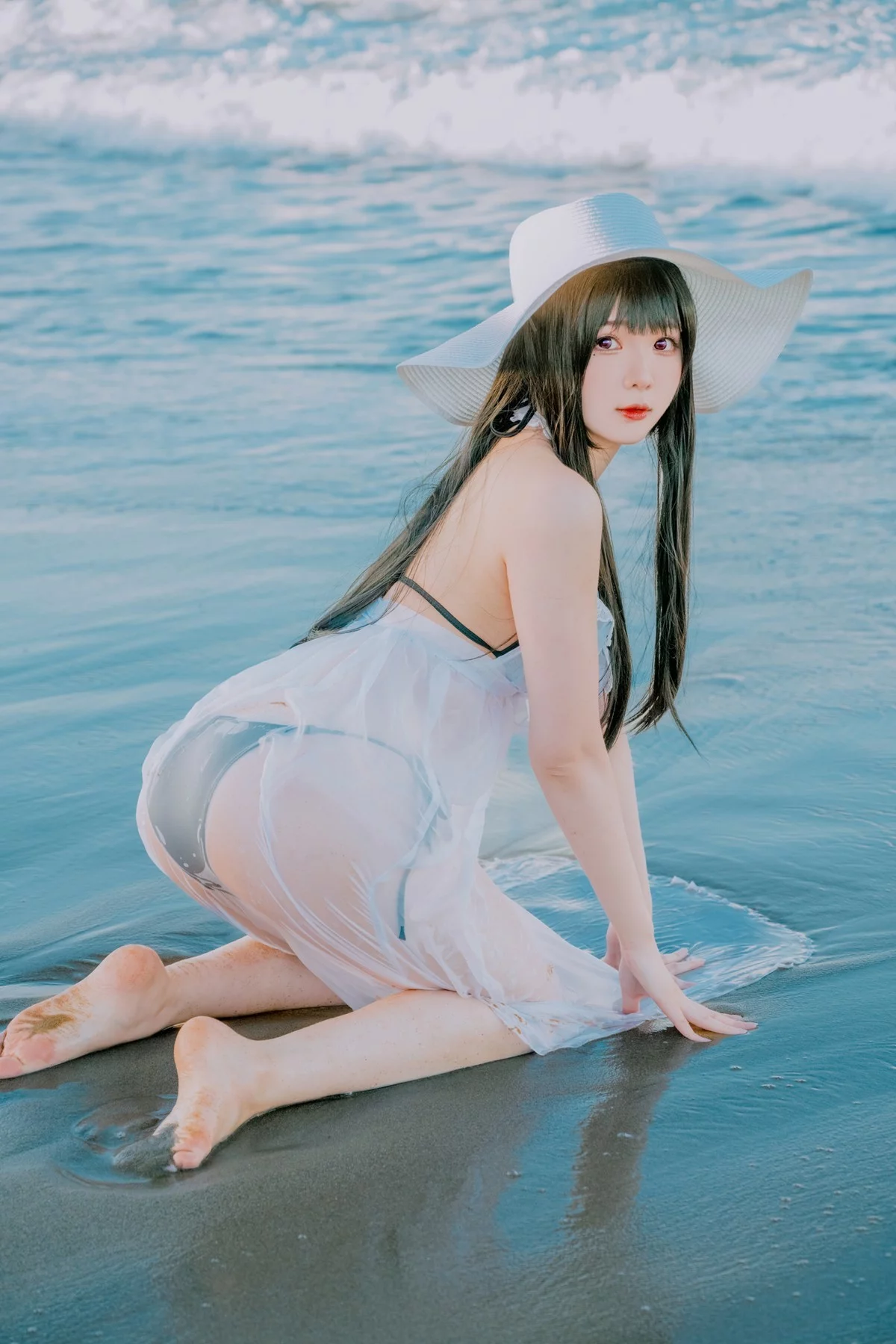 Xgyw.Org_微博妹纸霜月shimo-Photobook主题性感白色内衣+海边比基尼秀完美身材诱惑写真85P