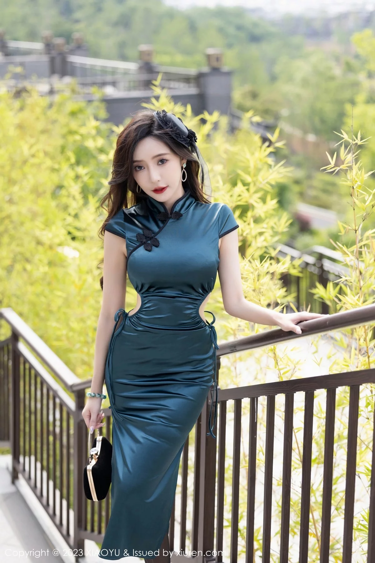 Xgyw.Org_[XiaoYu画语界]Vol.1048_女神王馨瑶yanni暗绿色旗袍露黑色蕾丝内衣秀曼妙身姿诱惑写真84P