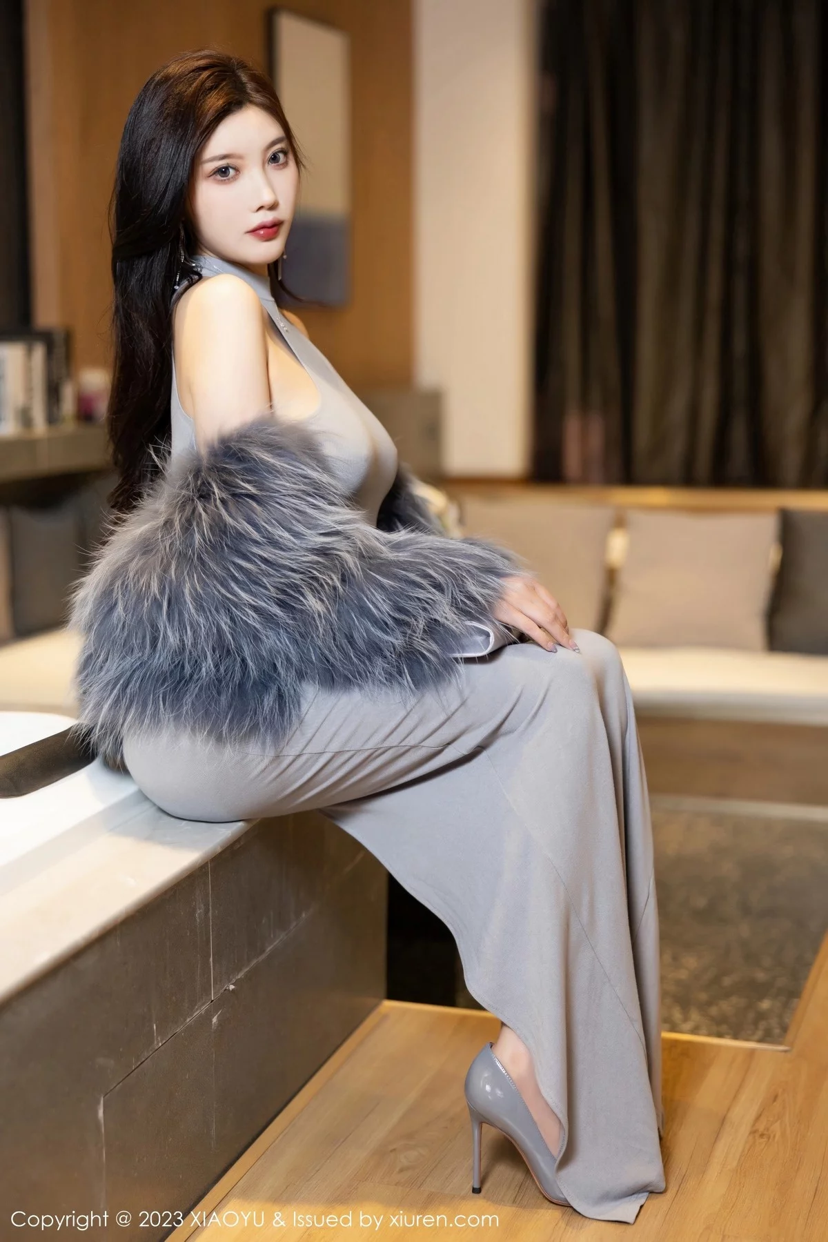 Xgyw.Org_[XiaoYu画语界]Vol.1051_女神杨晨晨Yome性感灰色真空连衣长裙秀完美丰腴身材诱惑写真87P