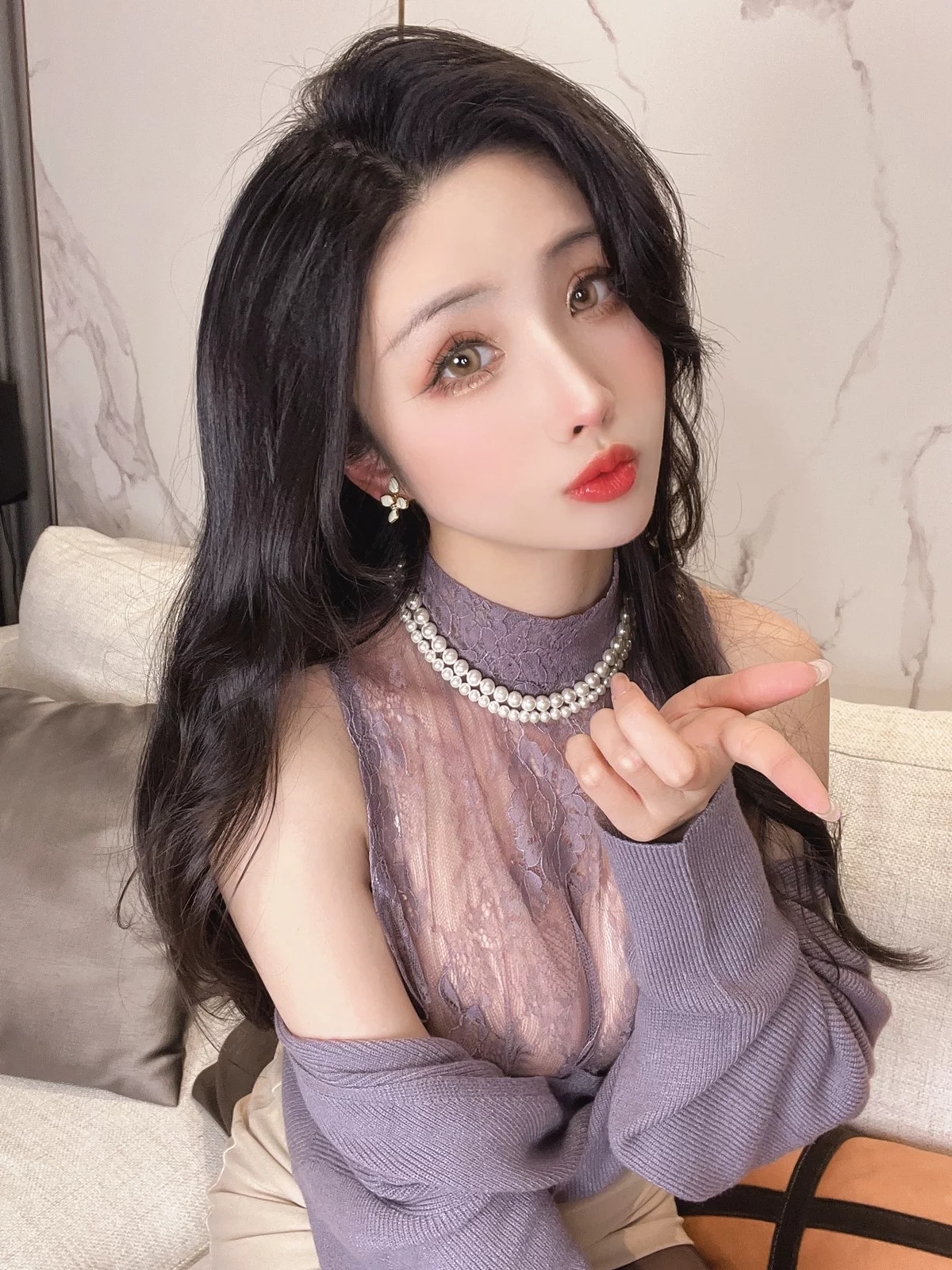 Xgyw.Org_网络美女rioko凉凉子情人节巧克力主题半脱露性感蕾丝内衣配超薄黑丝诱惑写真40P