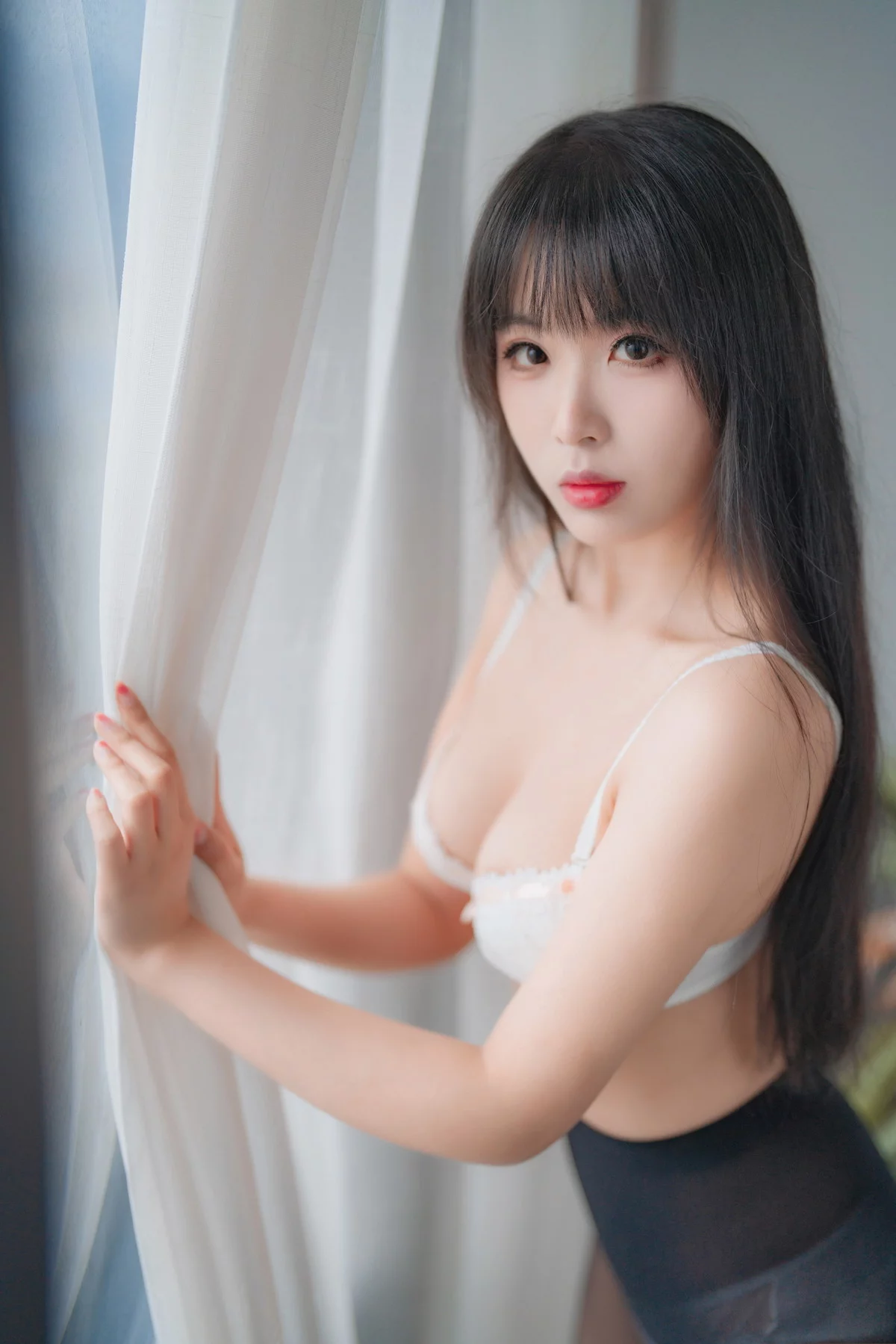 Xgyw.Org_网络美女轩萧学姐舰长黑丝JK主题私房性感JK制服配超薄黑丝秀美腿迷人写真32P