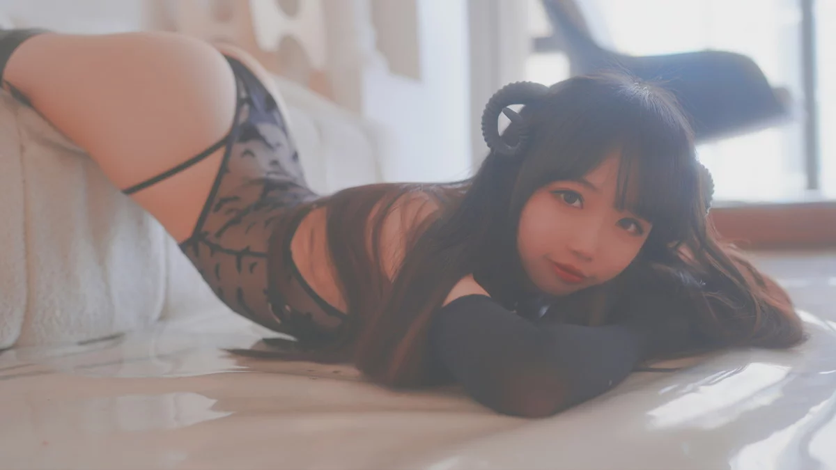 Xgyw.Org_Coser小姐姐雪琪SAMA小恶魔透视装主题黑色透视连体内衣秀完美身材诱惑写真50P