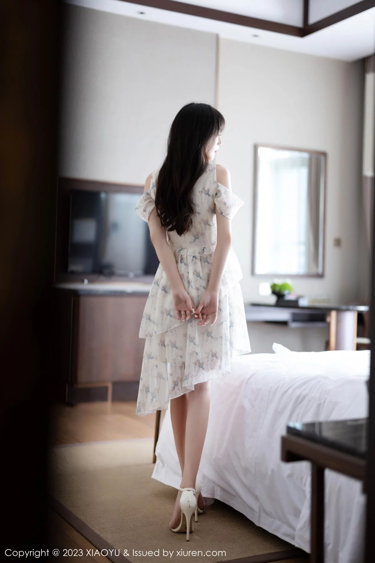 Xgyw.Org_[XiaoYu画语界]Vol.1058_模特林星阑性感白色薄透婚纱服配白丝吊袜秀曼妙身姿诱惑写真80P