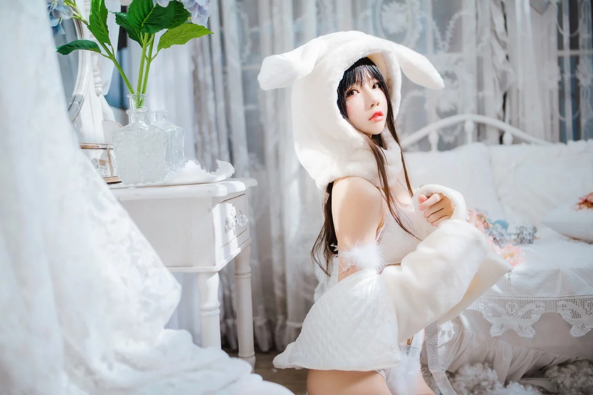 Xgyw.Org_网络美女桜桃喵小白兔01主题性感兔子装扮白色内衣秀完美身材迷人诱惑写真48P