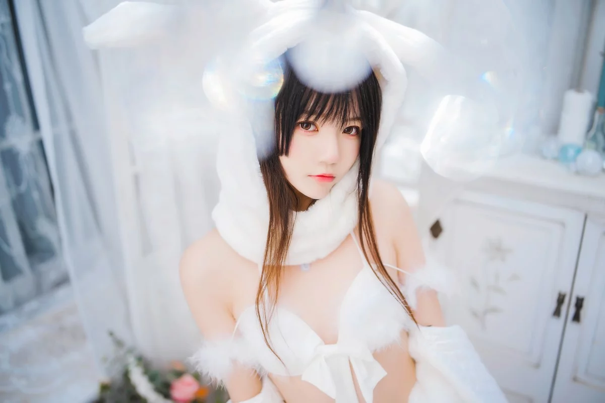 Xgyw.Org_网络美女桜桃喵小白兔01主题性感兔子装扮白色内衣秀完美身材迷人诱惑写真48P