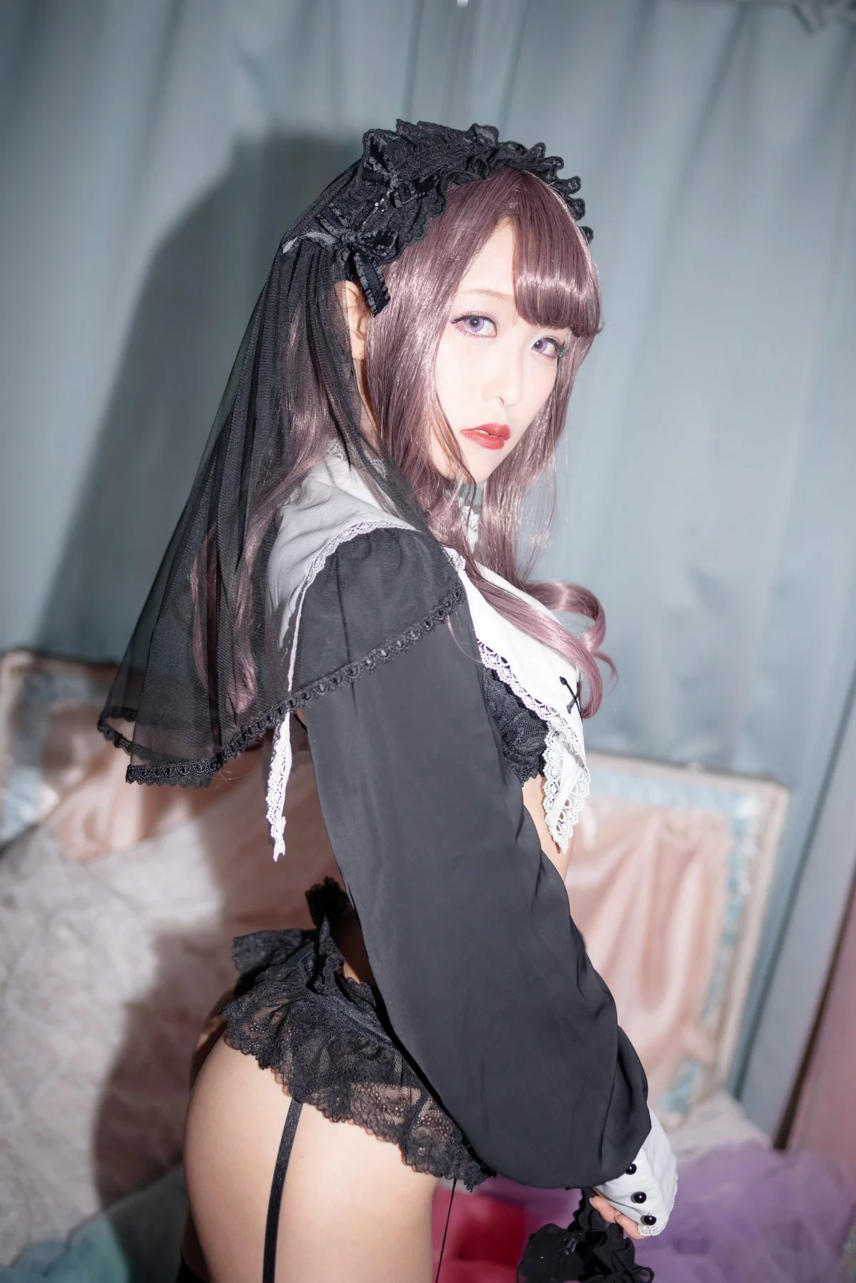 Xgyw.Org_Coser美女月城委員会黑暗修女主题性感黑色蕾丝内衣配黑丝吊袜秀翘臀诱惑写真250P