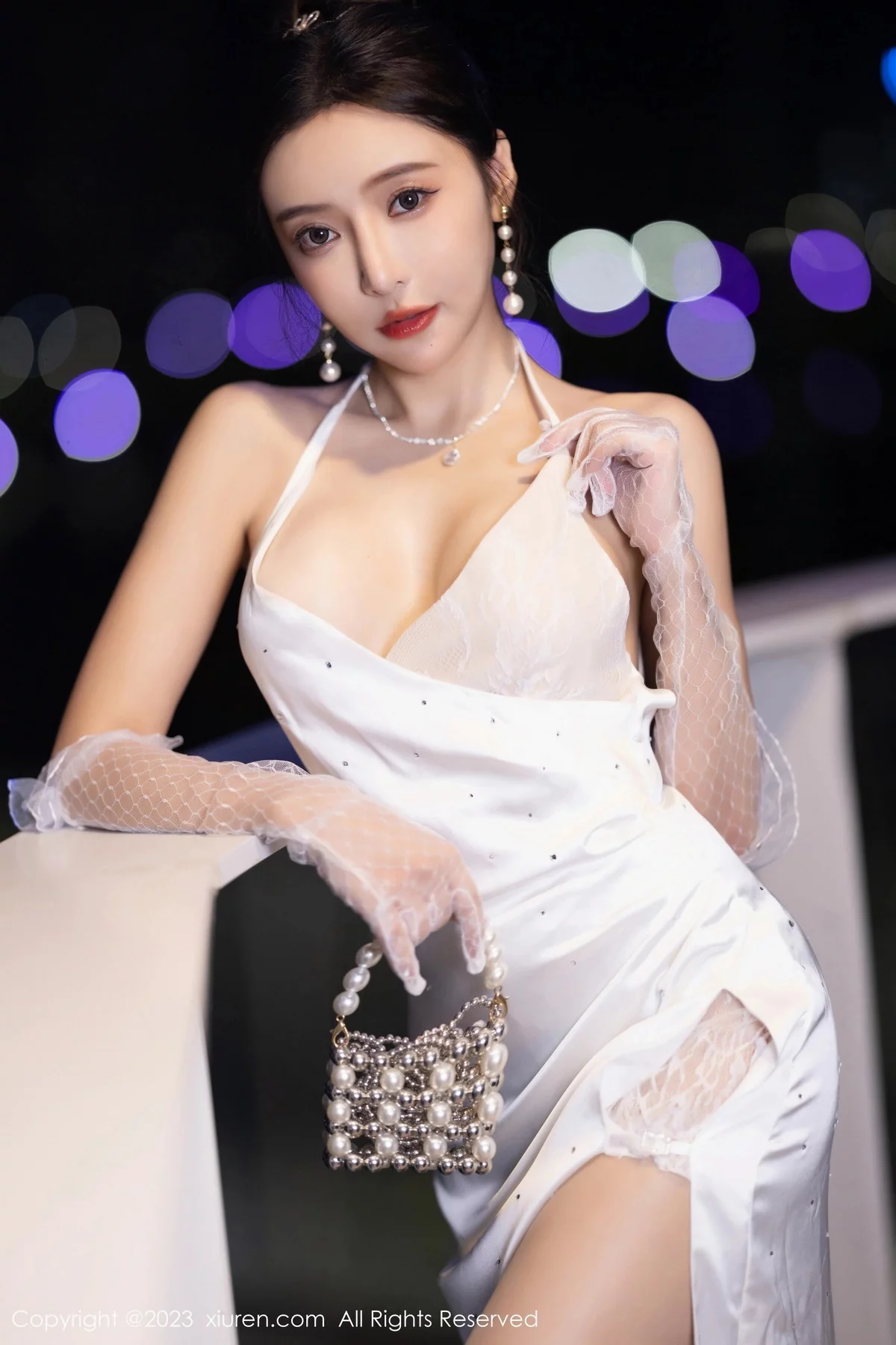 Xgyw.Org_XiuRen第7256期_女神王馨瑶yanni白色长礼裙+黑色情趣内衣秀完美身材诱惑写真87P
