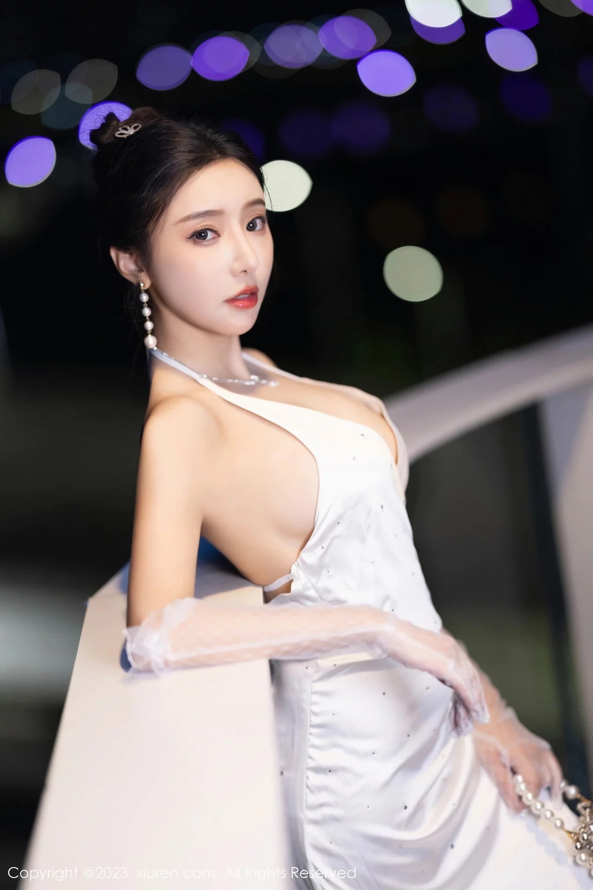 Xgyw.Org_XiuRen第7256期_女神王馨瑶yanni白色长礼裙+黑色情趣内衣秀完美身材诱惑写真87P