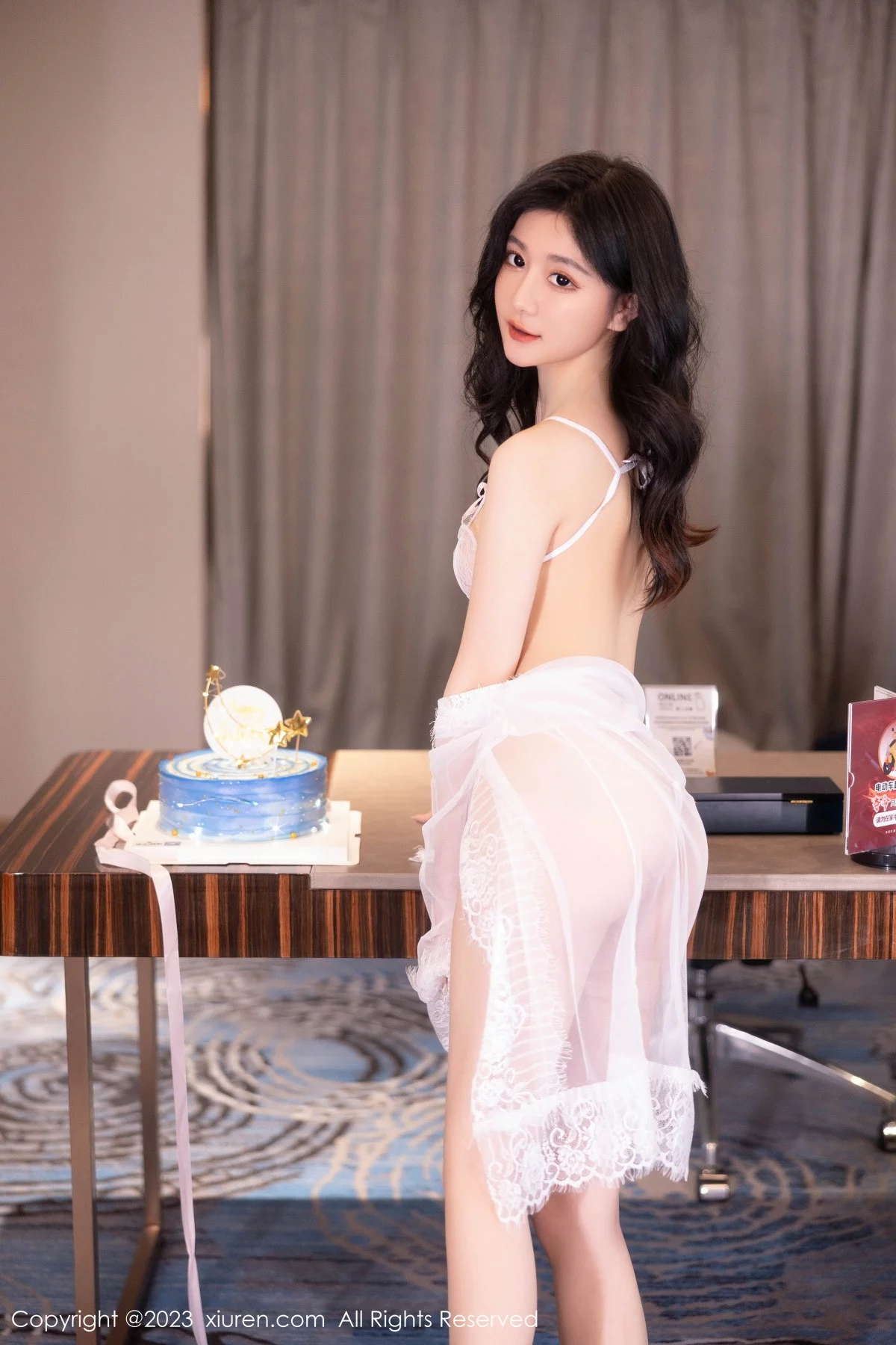Xgyw.Org_XiuRen第7348期_模特幼幼性感白色网纱服饰露白色蕾丝内衣秀完美身材诱惑写真80P