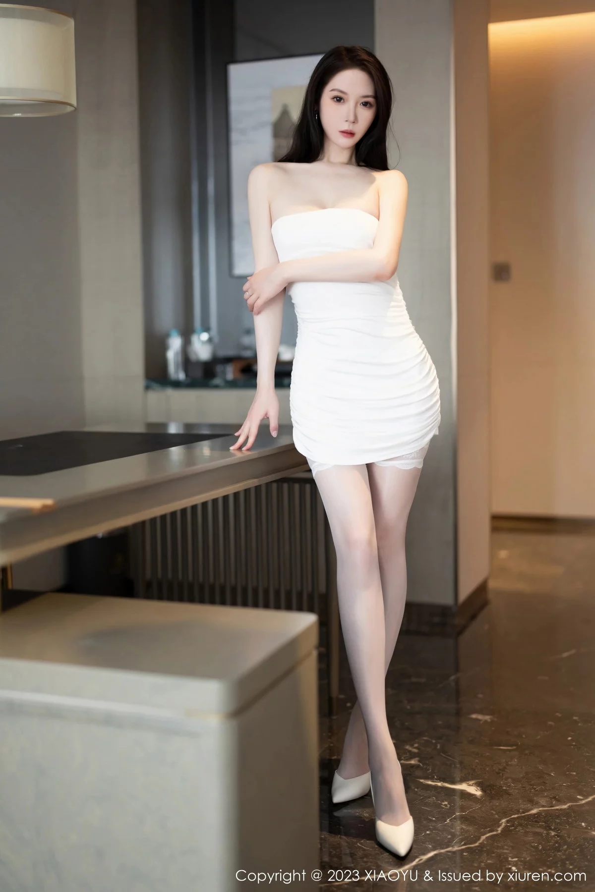 Xgyw.Org_[XiaoYu画语界]Vol.1099_模特梦心玥白色露肩连衣裙配白丝吊袜秀高挑曼妙身姿诱惑写真91P