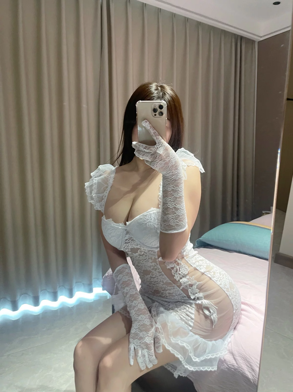 Xgyw.Org_网红小姐姐奶宝妹纸你的新娘主题性感白色婚纱裙薄透秀豪乳翘臀惹火诱惑写真29P