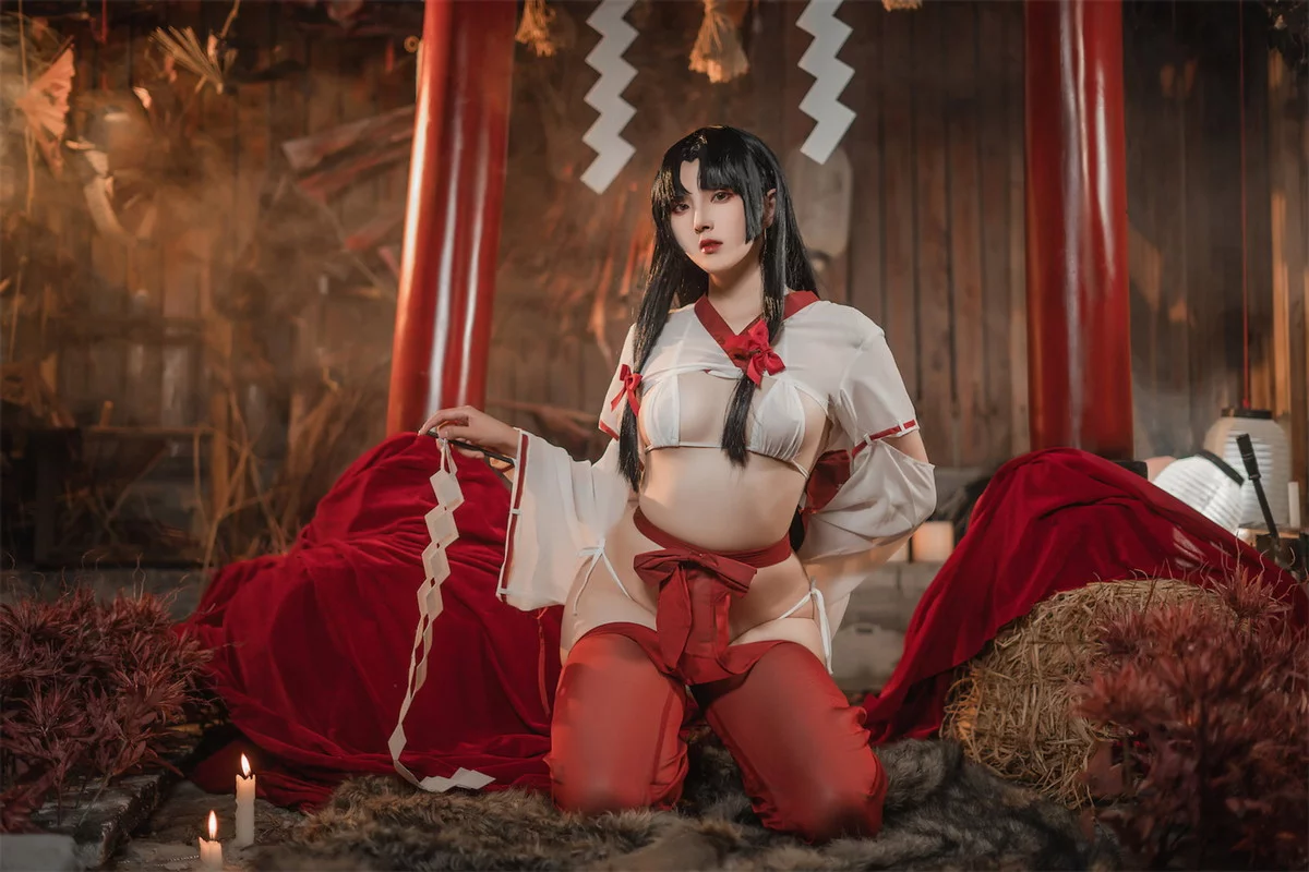 Xgyw.Org_网络美女Natsuko夏夏子祈愿巫女主题脱白色服饰露三点式内衣秀惹火身材诱惑写真54P