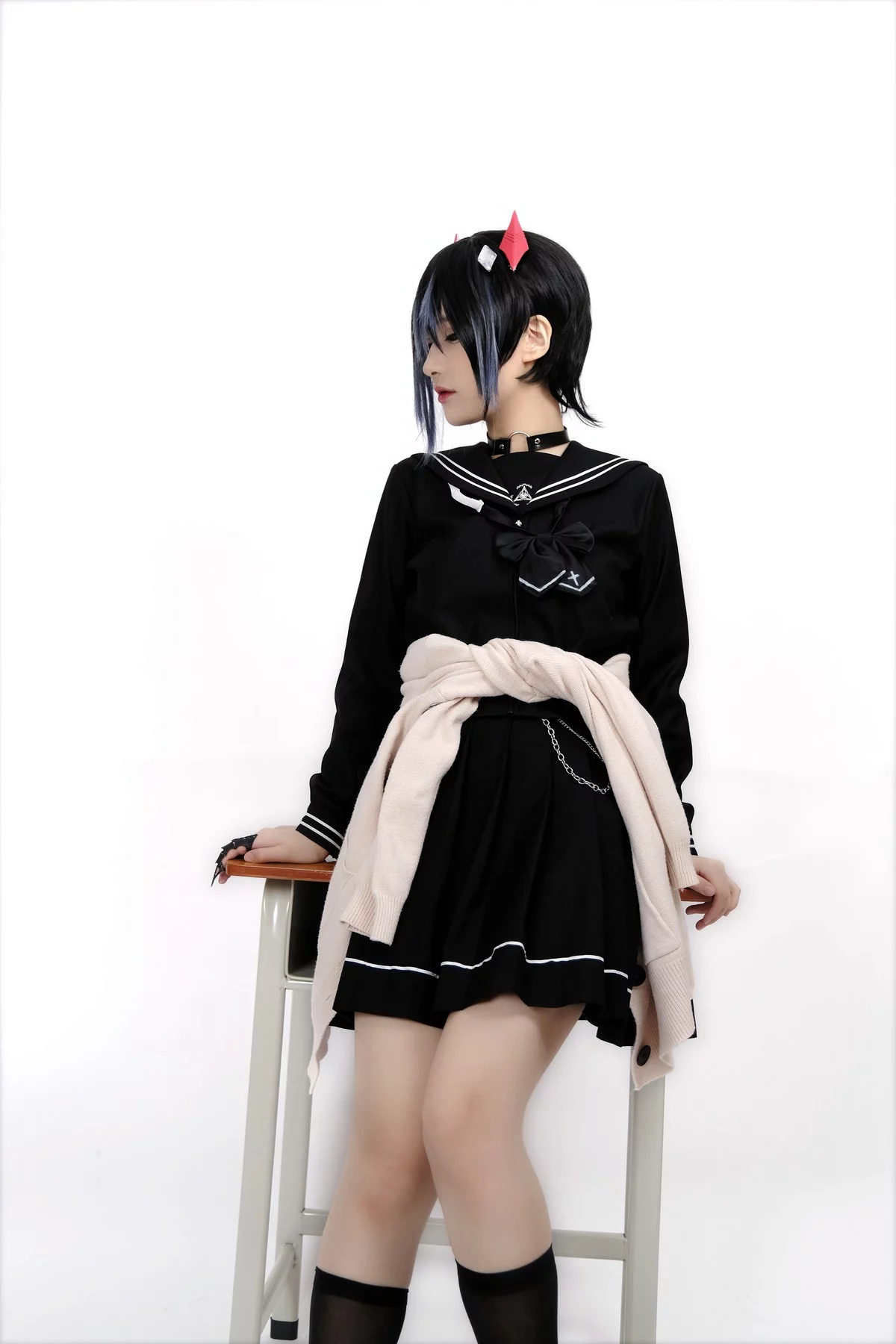 Xgyw.Org_Cos小姐姐幼爱youmeko胡滕JK主题性感黑色JK服配黑丝袜秀曼妙身姿诱惑写真41P