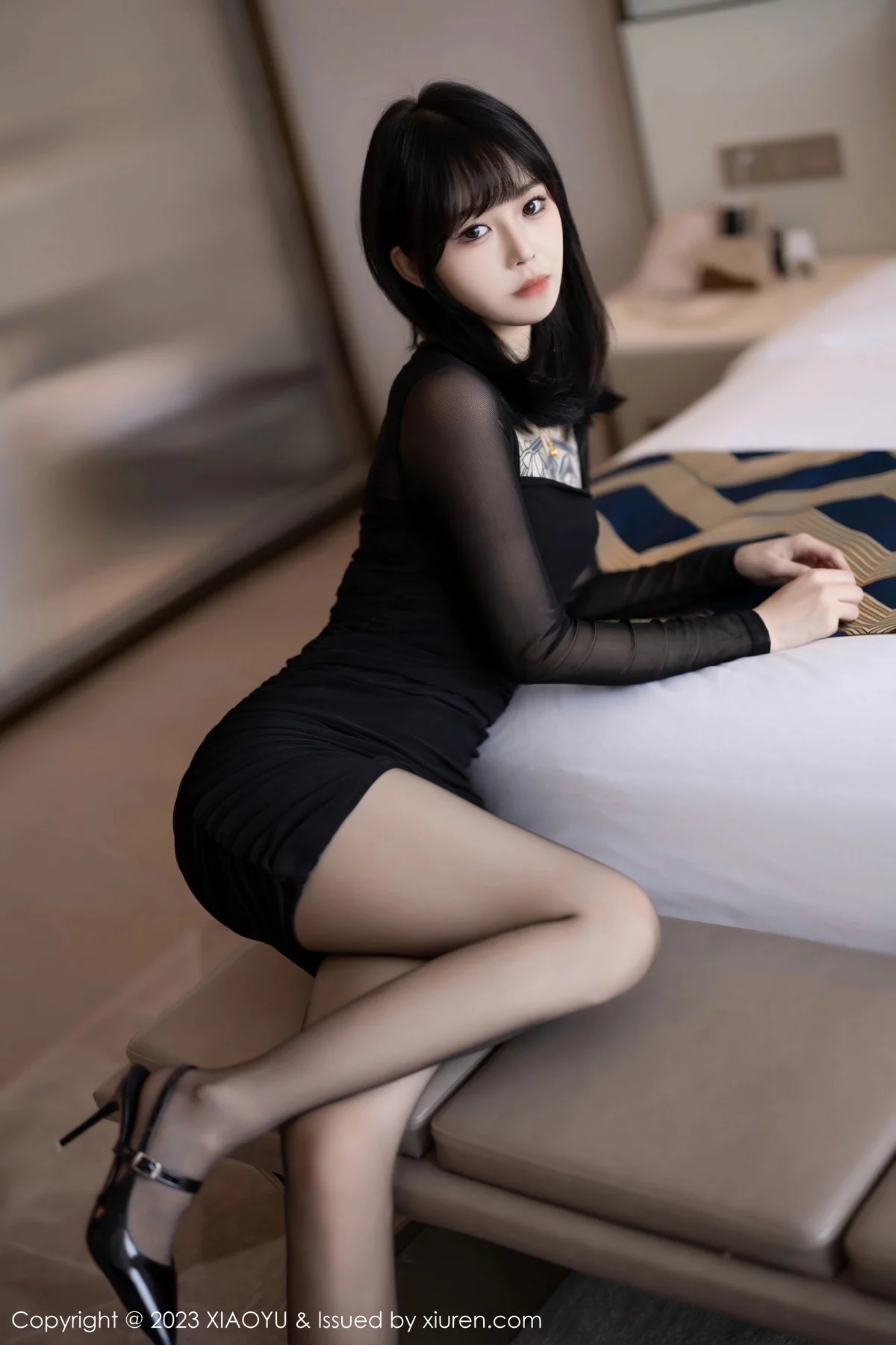 Xgyw.Org_[XiaoYu画语界]Vol.1124_模特奶瓶黑色连衣短裙+薄透服饰露蓝色内衣秀曼妙身姿诱惑写真83P