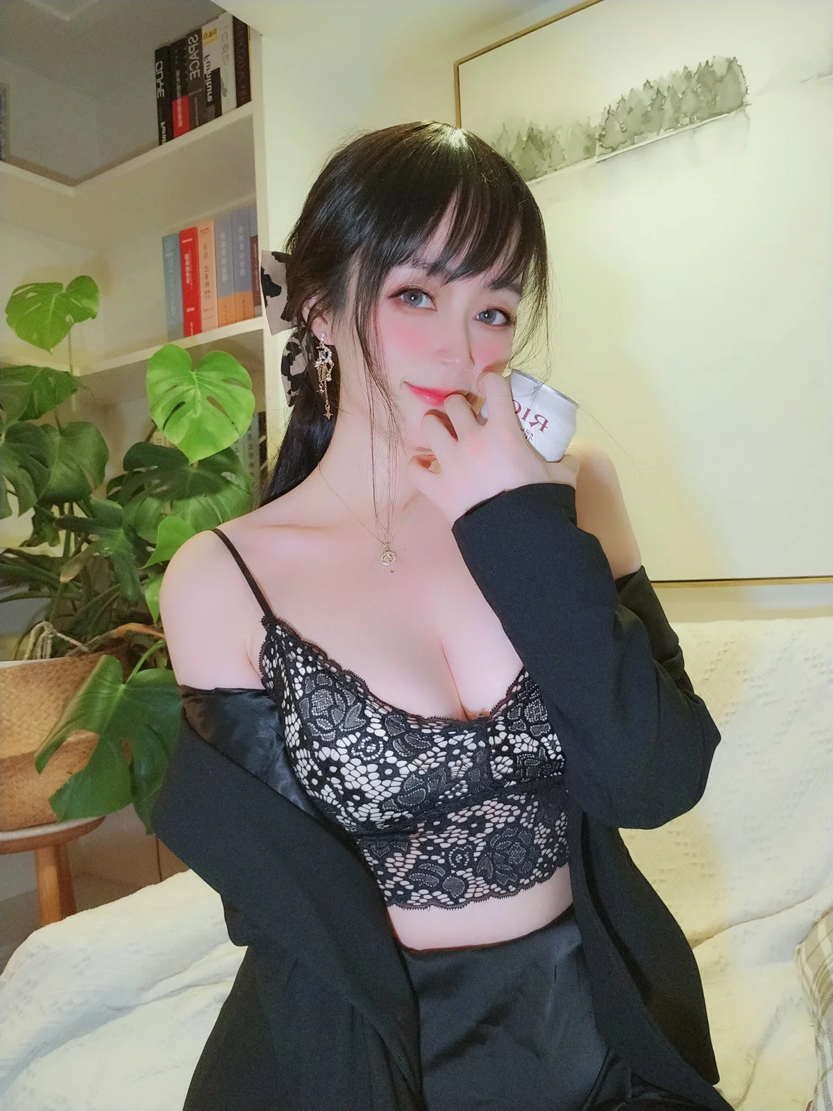 Xgyw.Org_Coser小姐姐白银酒后女秘书主题黑色制服露性感黑色蕾丝内衣秀丰满身材诱惑写真70P
