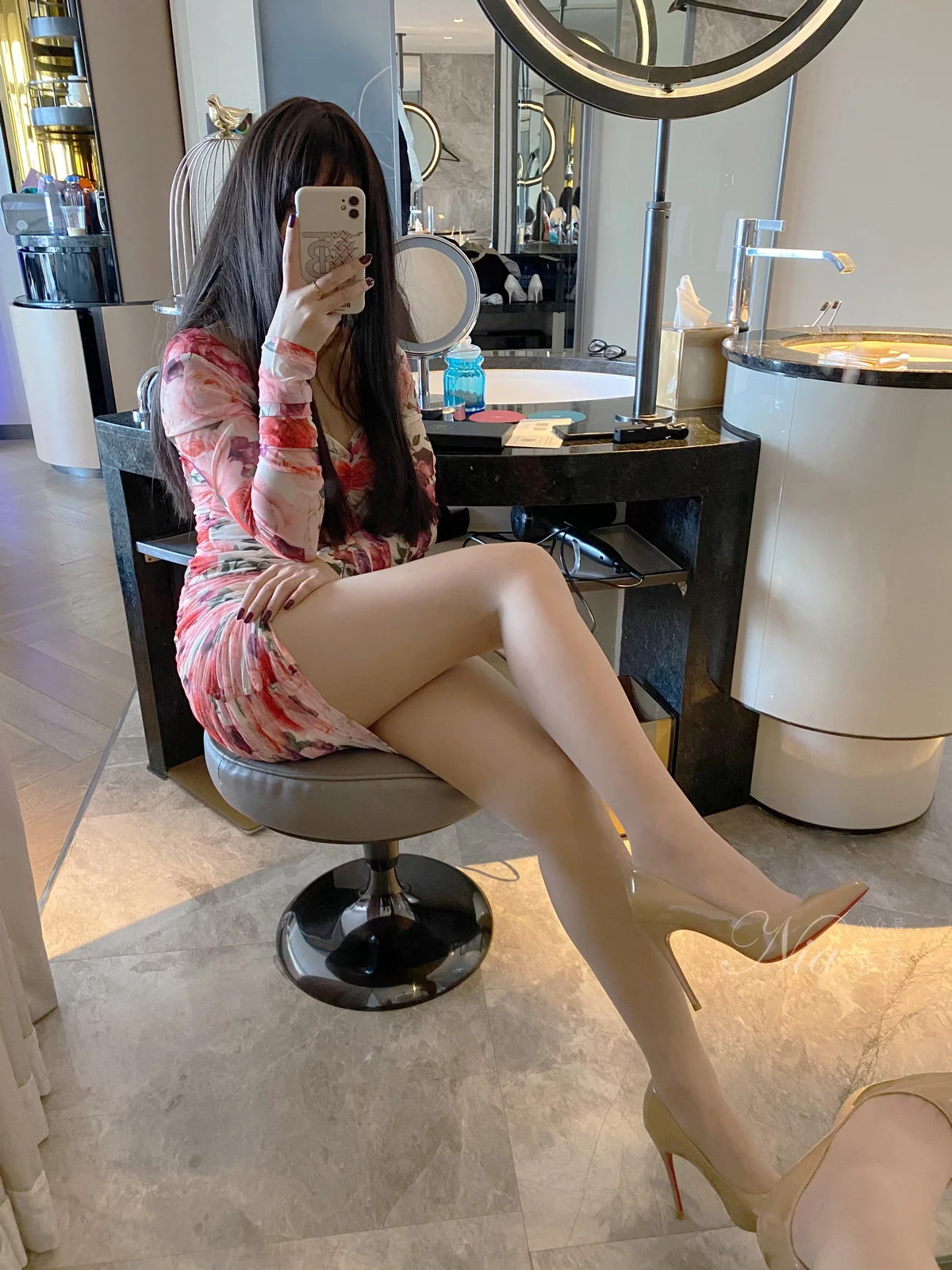Xgyw.Org_网络美女安乔乔儿温柔少妇风主题浴室性感花色连衣短裙配超薄肉丝完美诱惑写真90P