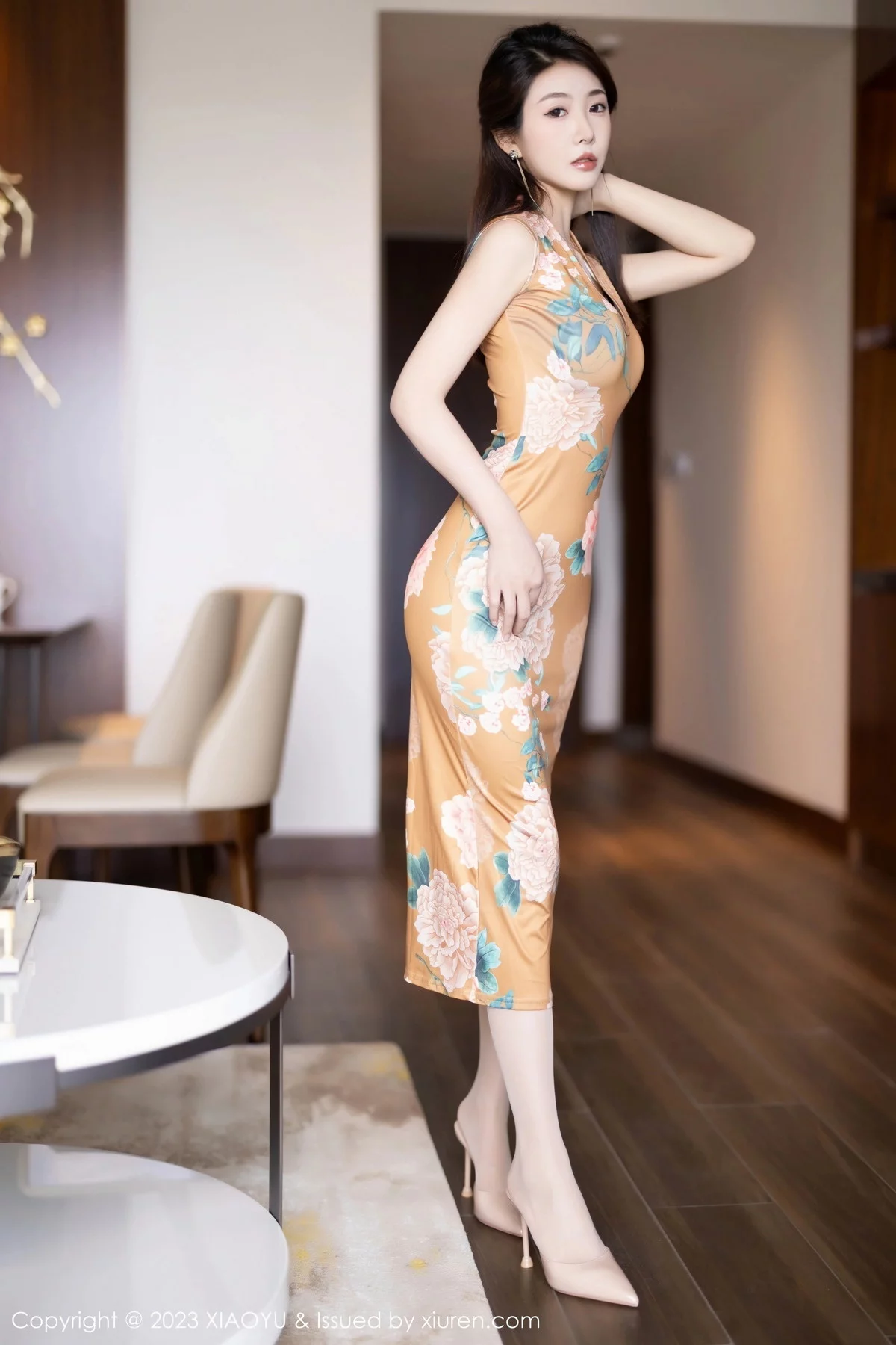 Xgyw.Org_[XiaoYu画语界]Vol.1133_模特苏苏阿私房性感暖色旗袍+粉色连体内衣秀曼妙身姿诱惑写真82P