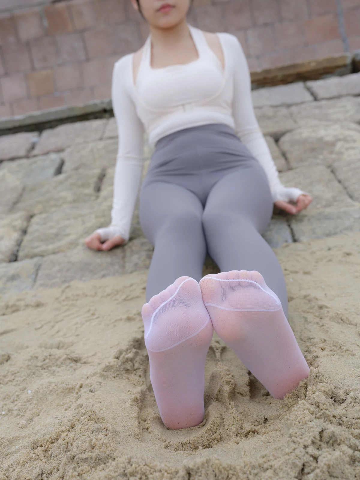 Xgyw.Org_萝莉写真机构森萝财团晴涩主题户外紧身瑜伽服饰半脱露超薄无内肉丝秀美腿诱惑写真104P