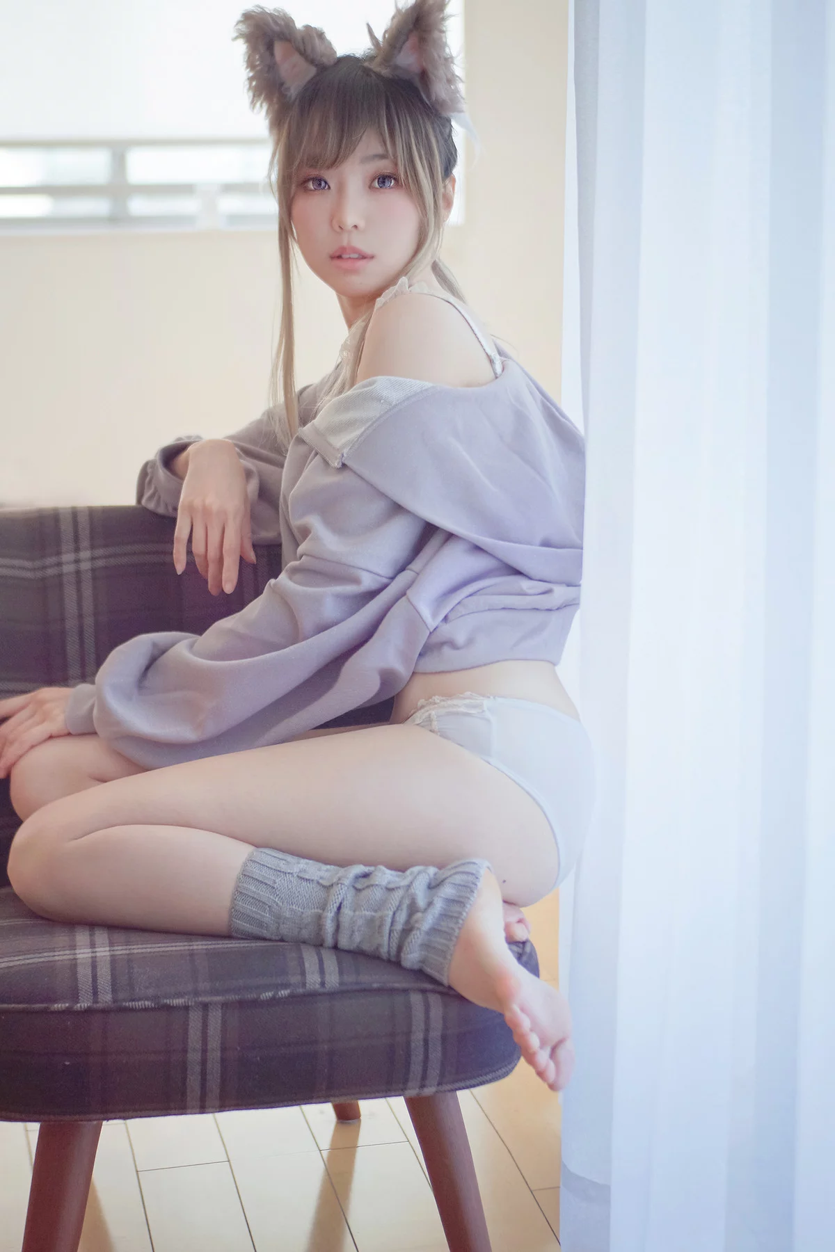 Xgyw.Org_Coser妹子Ely_eee-Stay Home with Me主题居家狐狸装扮性感白衬衫秀美腿诱惑写真166P