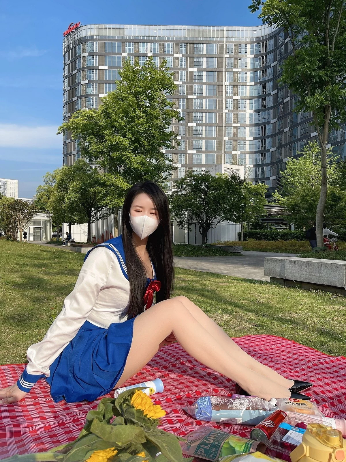 Xgyw.Org_网络美女软妹小九九户外野餐主题性感JK短裙配超薄肉丝秀白嫩美腿诱惑写真58P