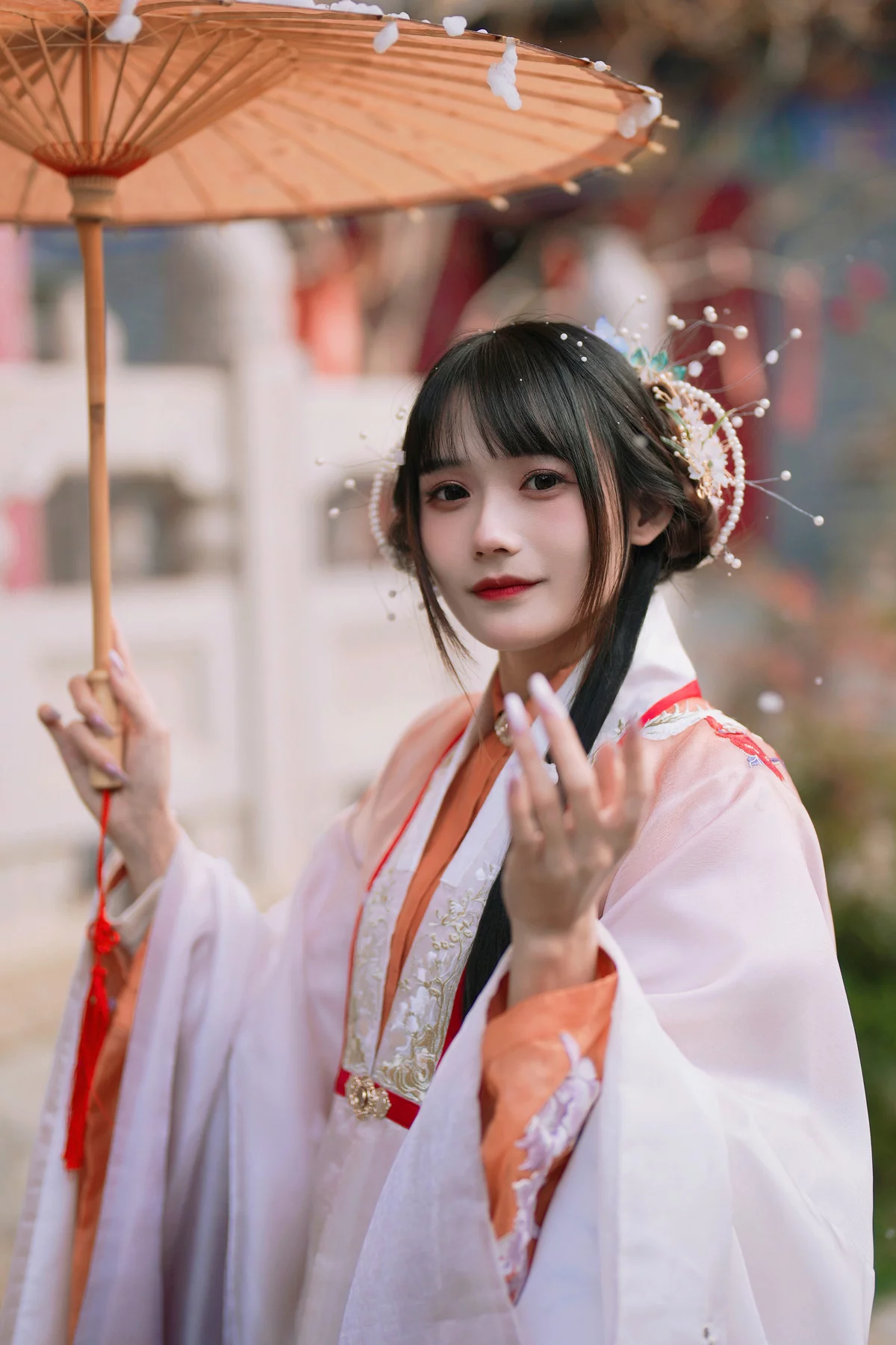 Xgyw.Org_Coser美女兔子Zzz不吃胡萝卜红叶新赋主题古典风汉服装秀曼妙身姿靓丽迷人写真36P