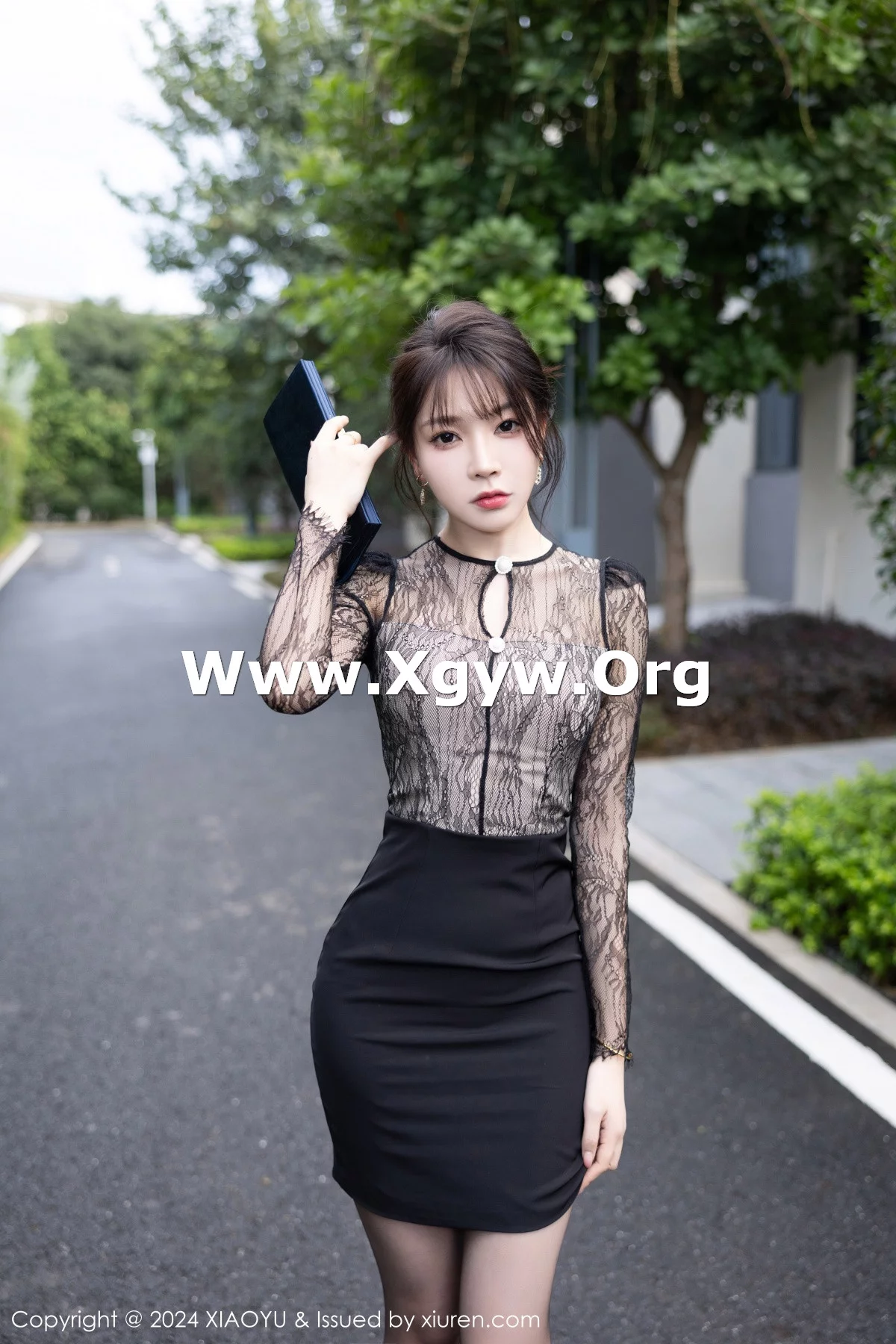 Xgyw.Org_[XiaoYu画语界]Vol.1181_女神徐莉芝Booty黑色轻透连衣裙露蓝色内衣秀曼妙身姿诱惑写真84P