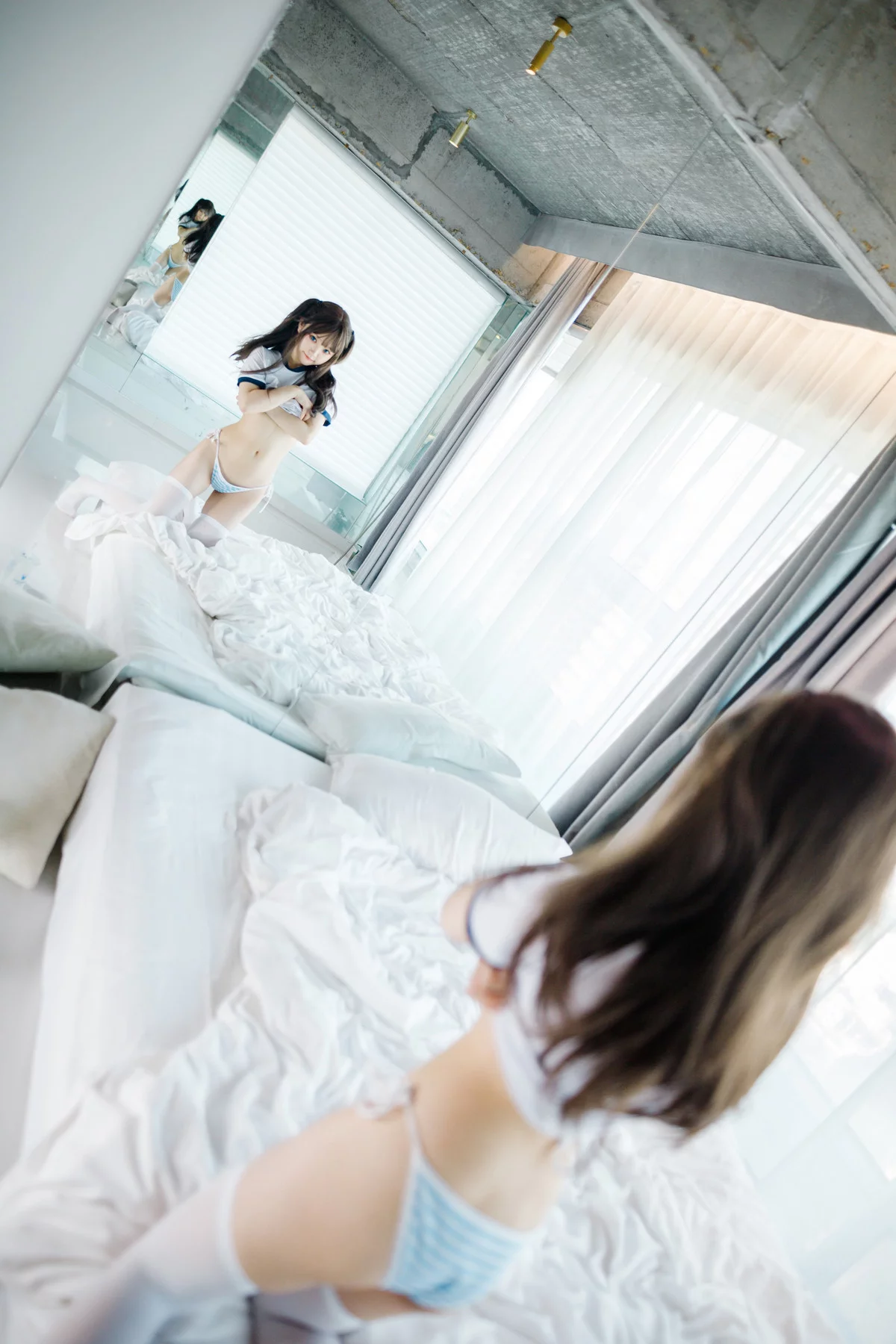 Xgyw.Org_Coser美女神沢永莉半双马尾体操服主题白色大床上性感白色短T配白丝袜迷人诱惑写真68P