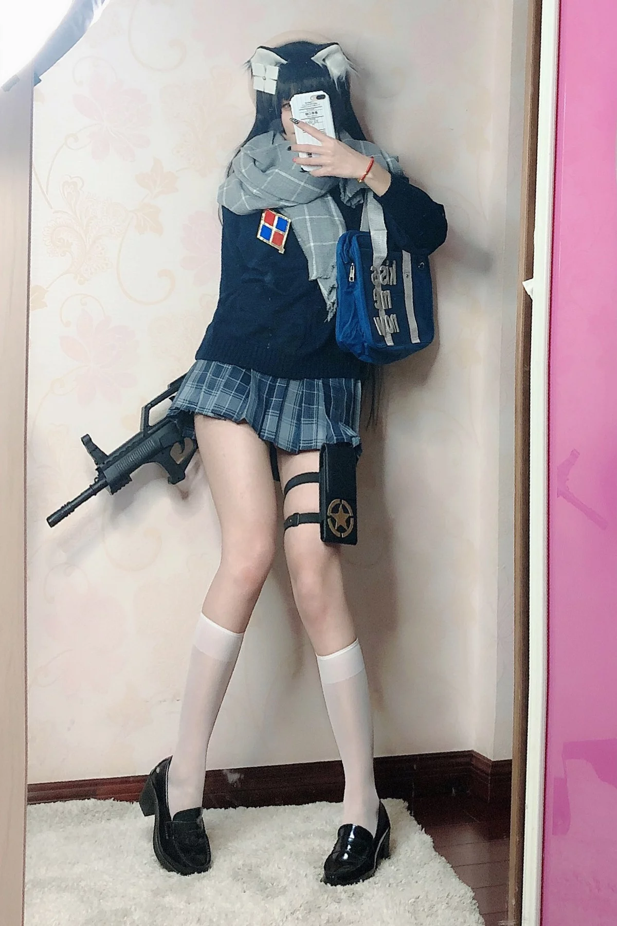 Xgyw.Org_知名动漫博主Kettoe纯白毕业季主题性感针织上衣配百褶短裙露白丝袜秀美腿迷人写真63P