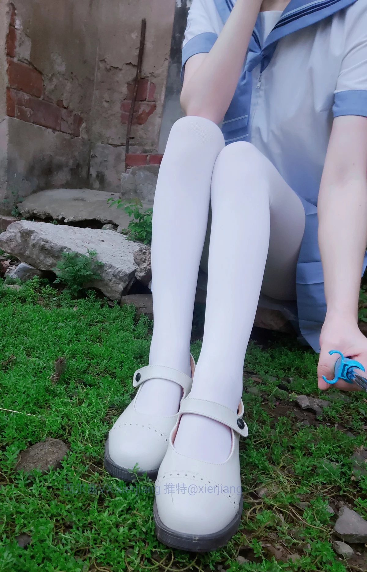 Xgyw.Org_网络美女西尔酱青草水手服主题户外性感水手制服露白色蕾丝内衣配白丝袜诱惑写真74P