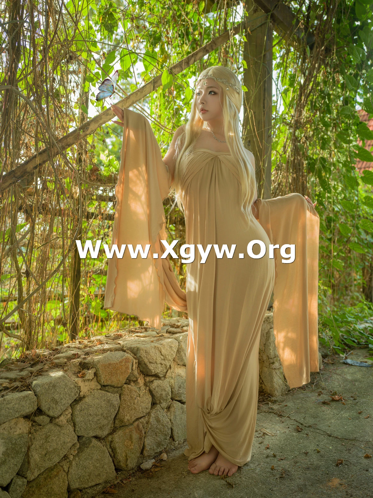 Xgyw.Org_网络美女yuuhui玉汇绿野之森主题户外泳池性感薄纱长裙半脱秀惹火身材湿身诱惑写真139P