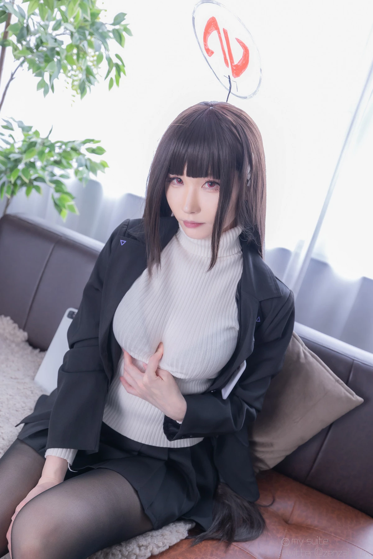 Xgyw.Org_越南妹子KuukoW-Suite Archive主题性感黑色OL制服露黑色蕾丝内衣秀完美身材诱惑写真300P