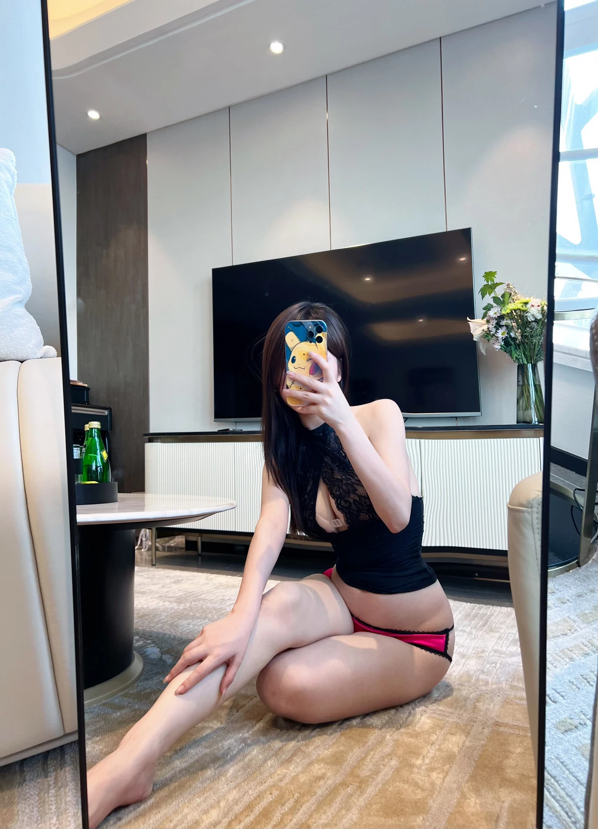 Xgyw.Org_网红美女奔跑的晶骡儿红色蝴蝶小内内主题私房性感黑色蕾丝连衣短裙露红色内裤诱惑写真85P