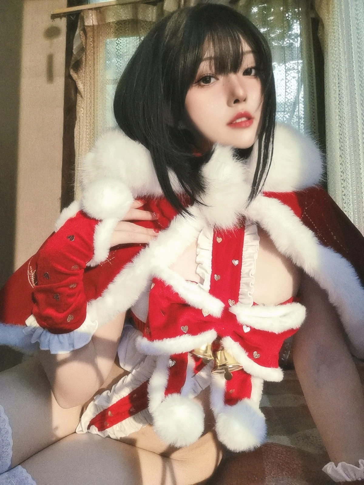 Xgyw.Org_网络美女Natsuko夏夏子圣诞雪精灵主题性感红色圣诞服饰配白丝袜秀丰满身材诱惑写真48P
