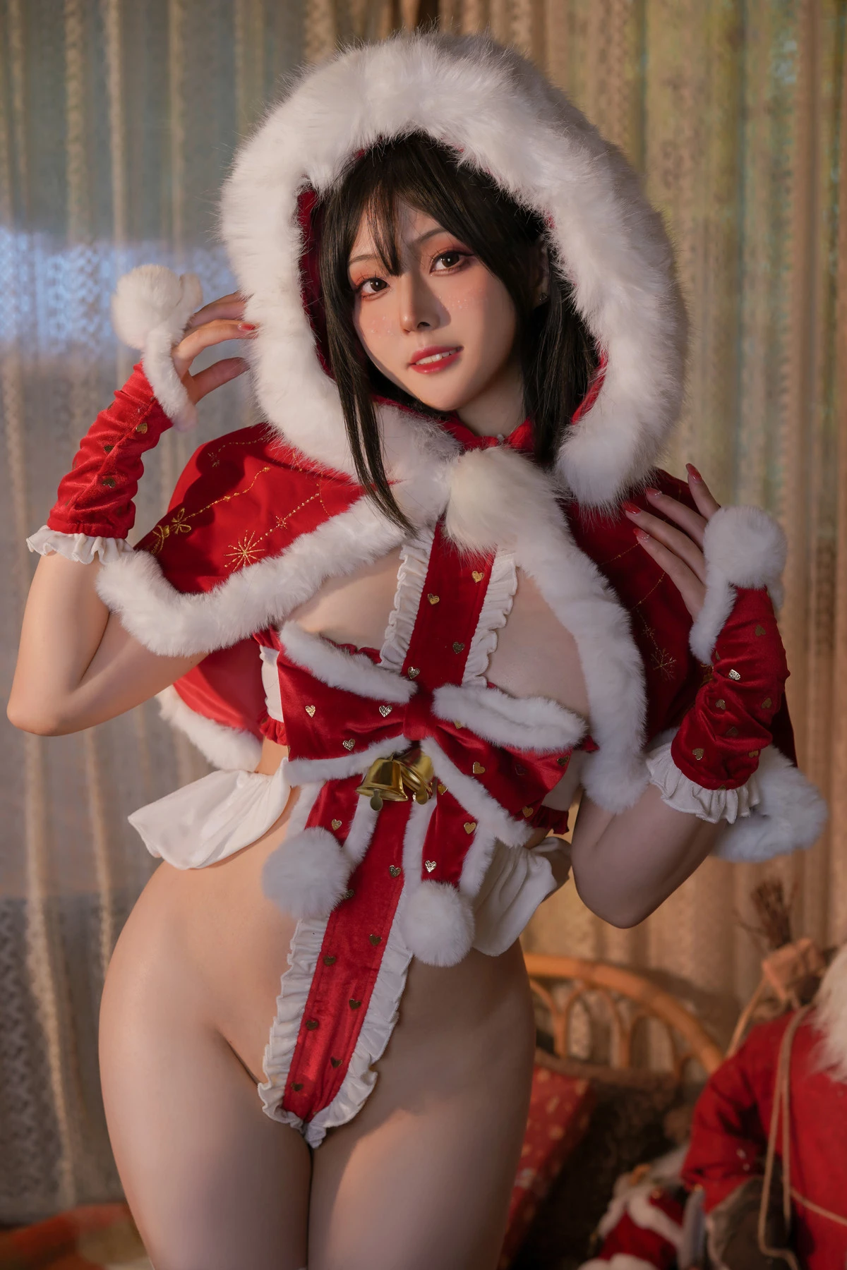 Xgyw.Org_网络美女Natsuko夏夏子圣诞雪精灵主题性感红色圣诞服饰配白丝袜秀丰满身材诱惑写真48P