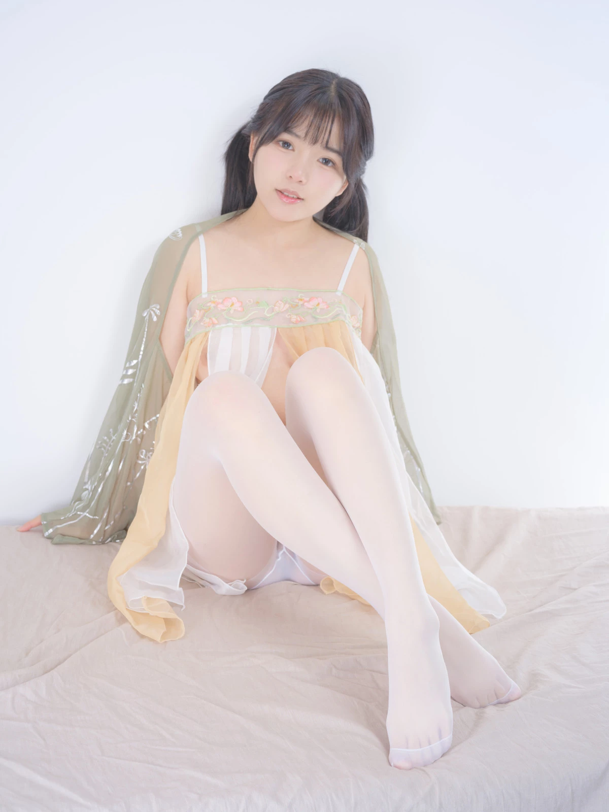 Xgyw.Org_萝莉写真机构森萝财团晴涩16主题性感古典薄纱服饰配超薄无内白丝秀翘臀美腿诱惑写真78P